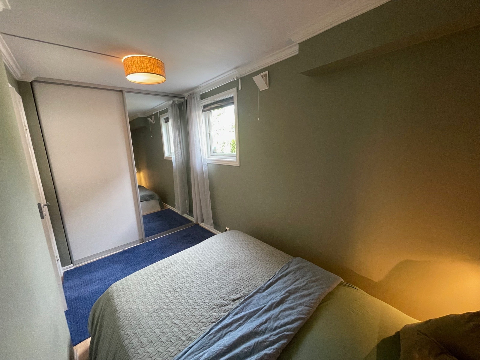 Skyvedørsgarderobe soverom Galleribilde