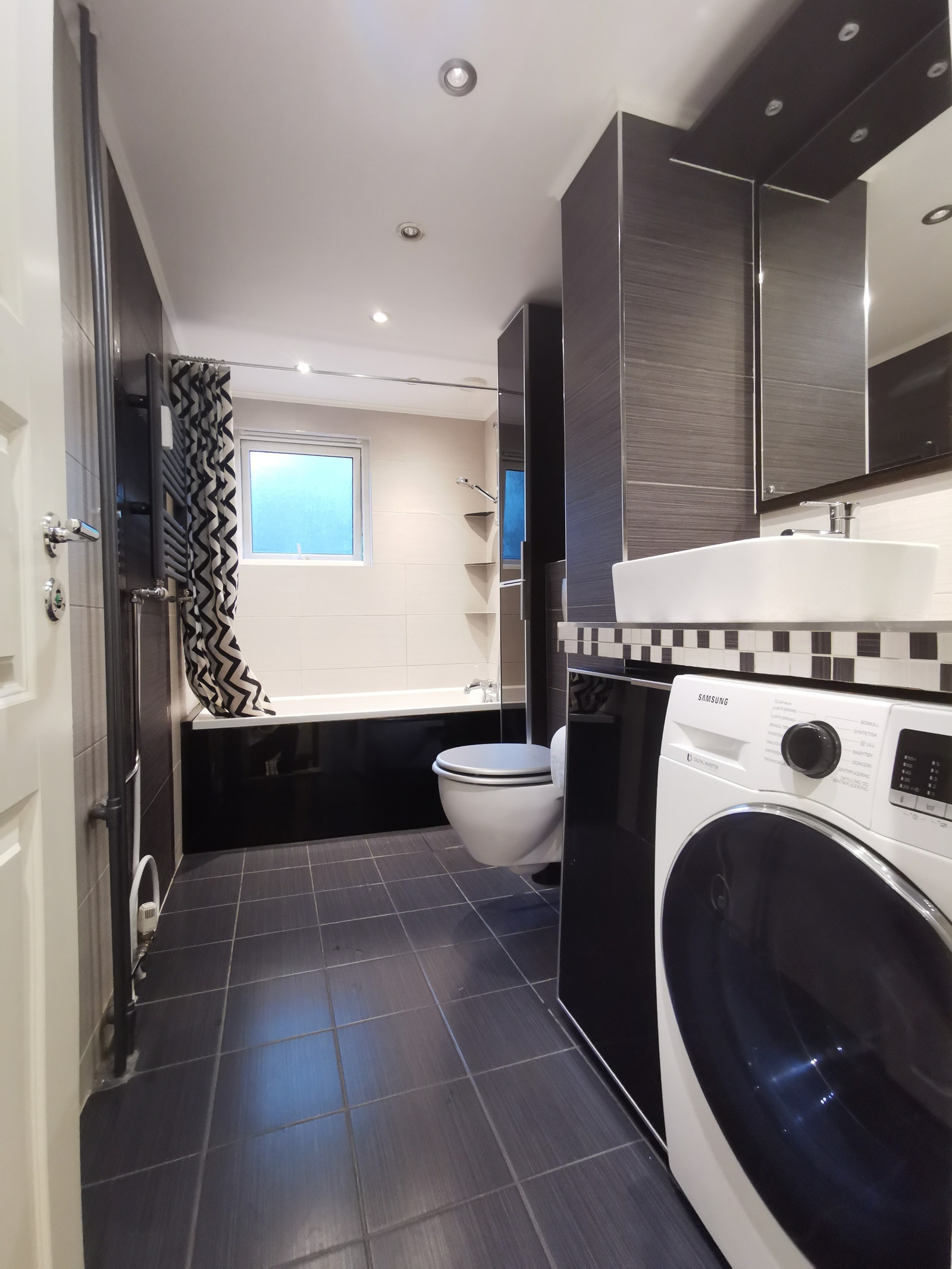 Vaskemaskiner med tørketrommel Galleribilde