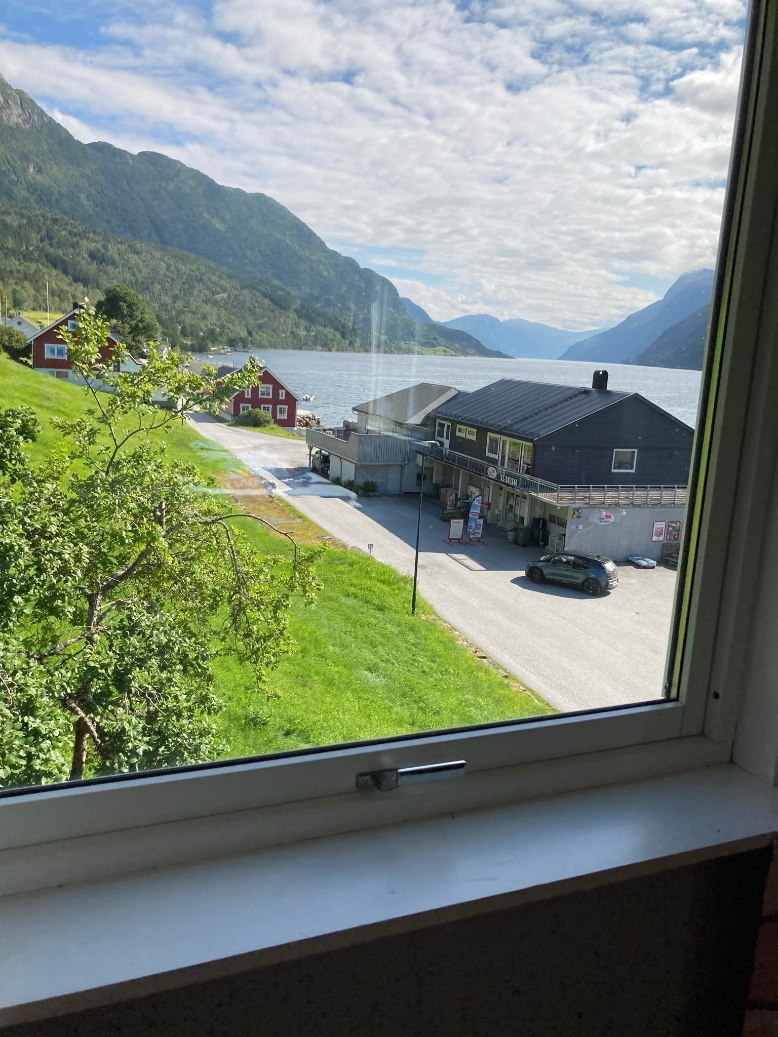 Utsikt fra kjøkken Galleribilde