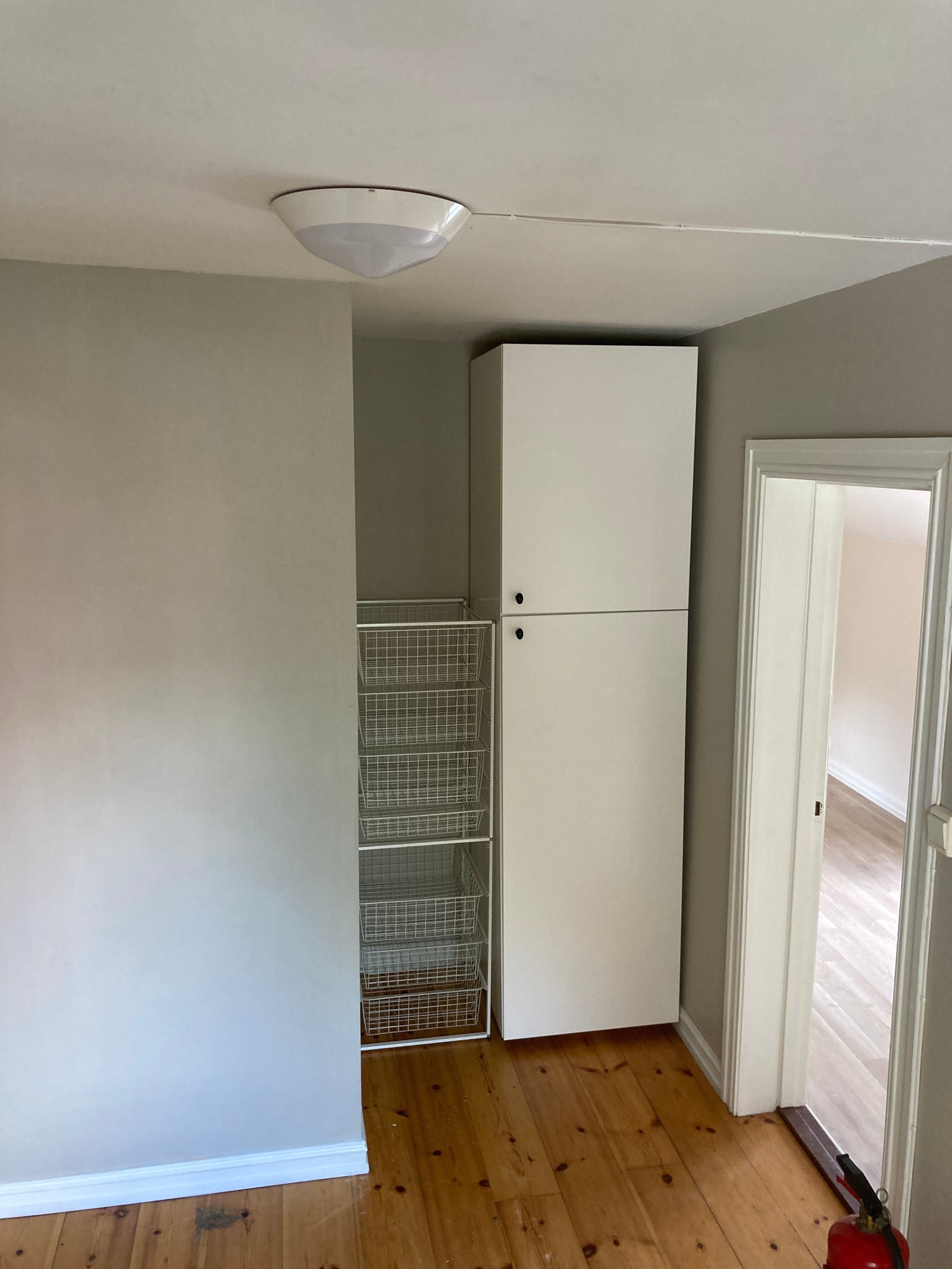 Sov (trådhyller kan medfølge etter ønske) Galleribilde