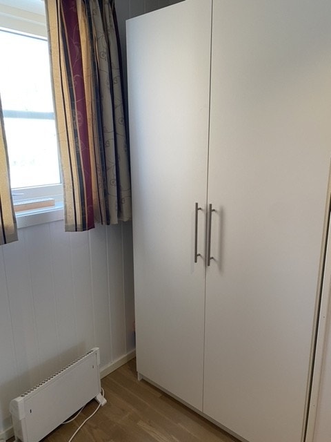 Soverom 2 skap Galleribilde