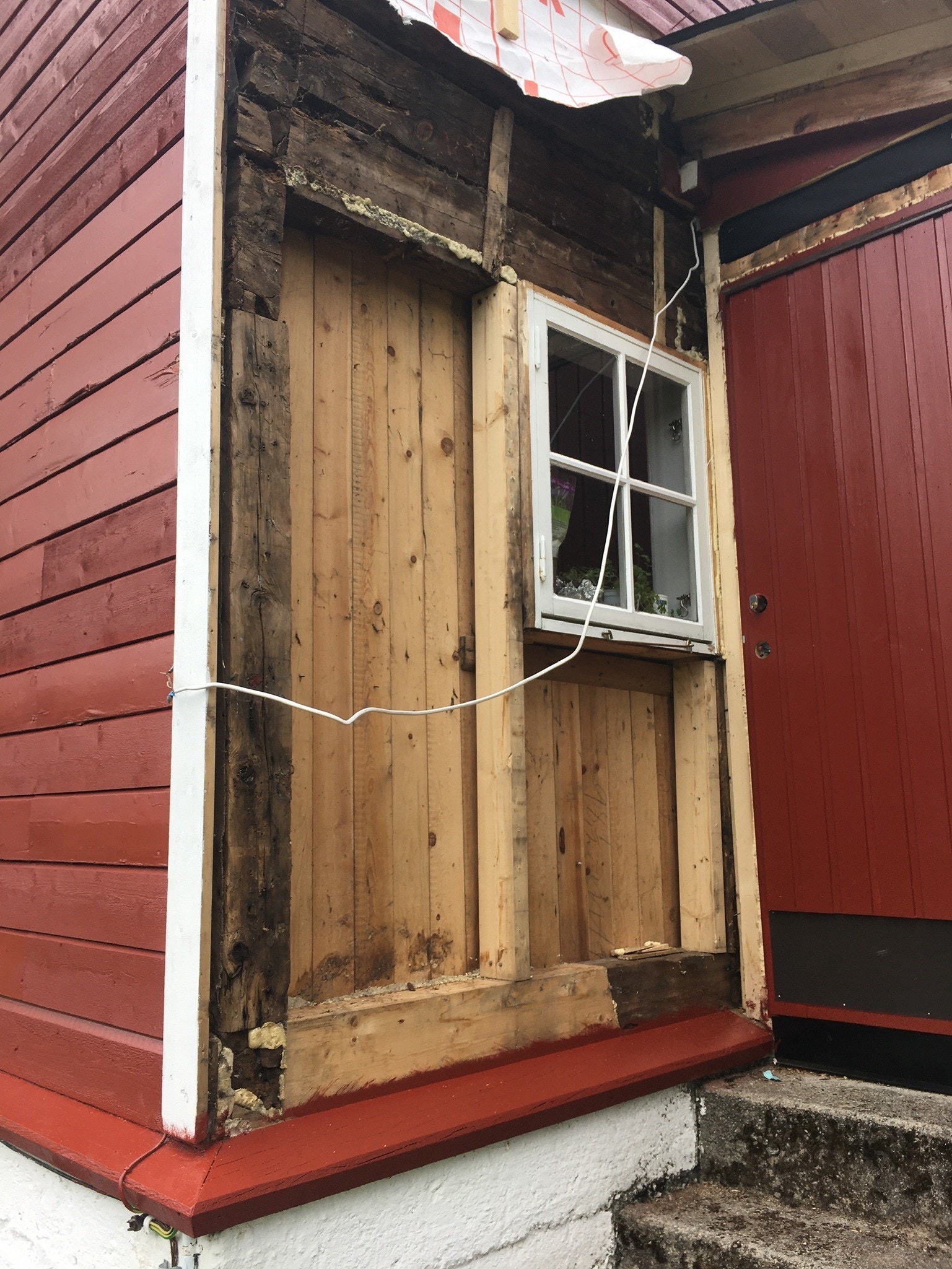 Renovering kjøkkenvegg. Galleribilde