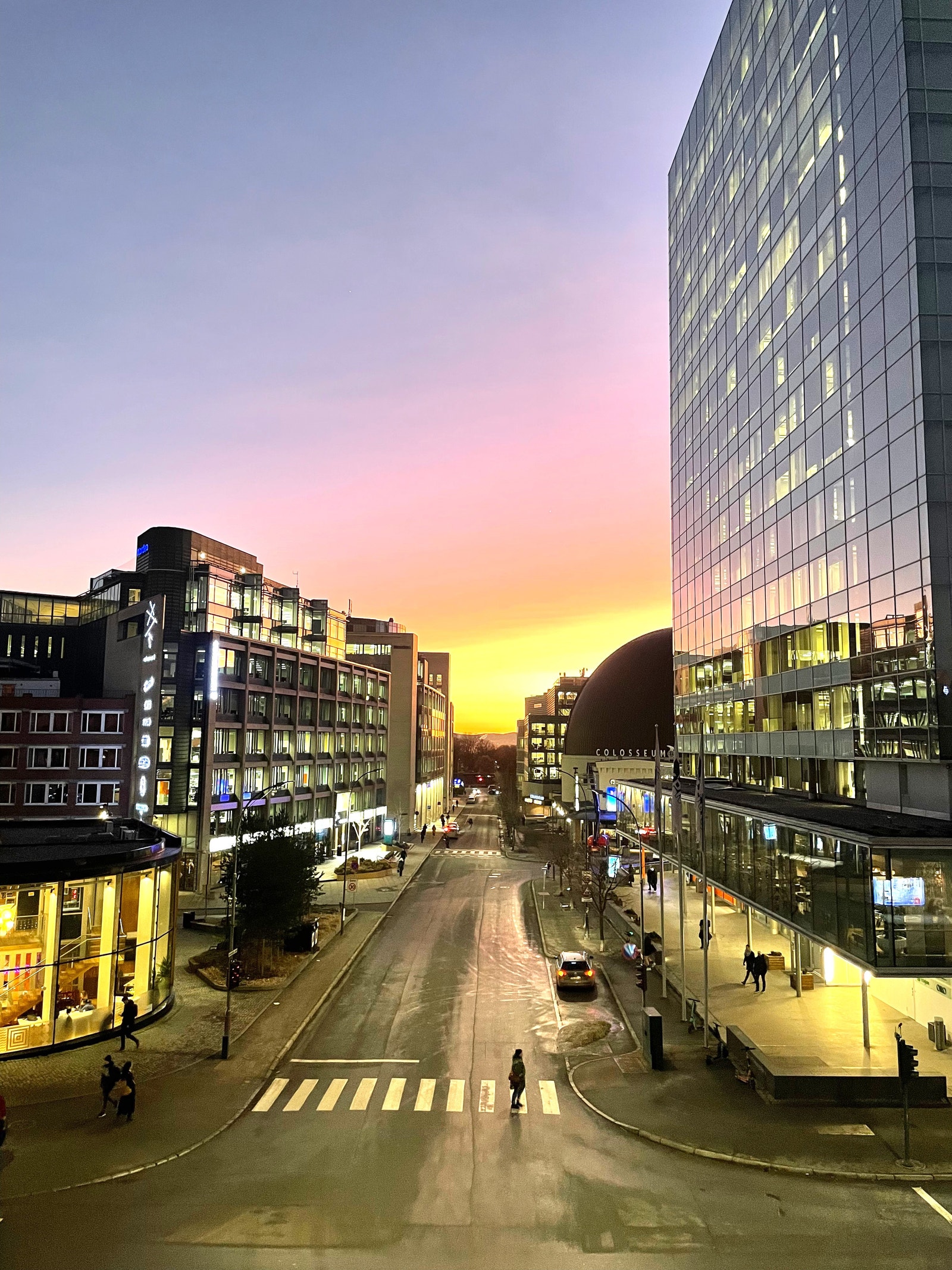 Utsikten fra stuen i solnedgang Galleribilde