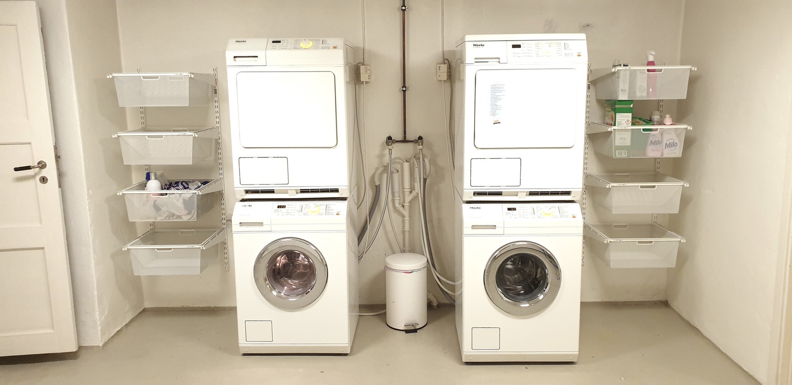 Stort vaskerom med gode tørkemuligheter Galleribilde