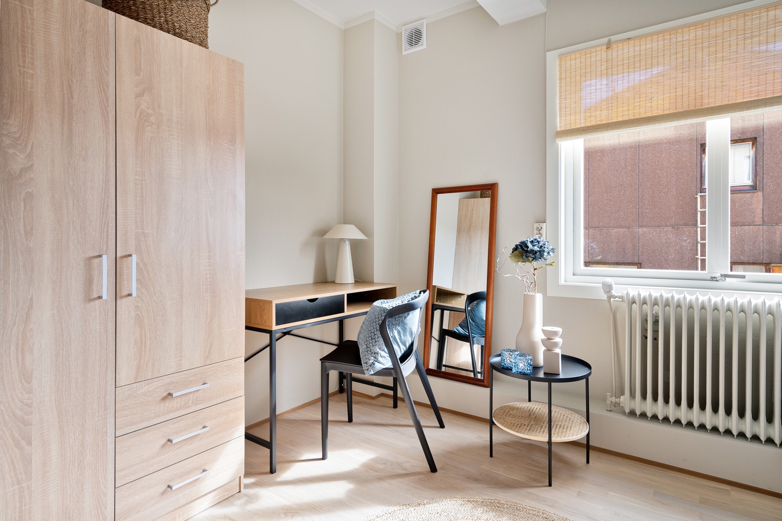 Ledig rom 2 har samme størrelse, og andre lekre vegg- og takfarger. Galleribilde