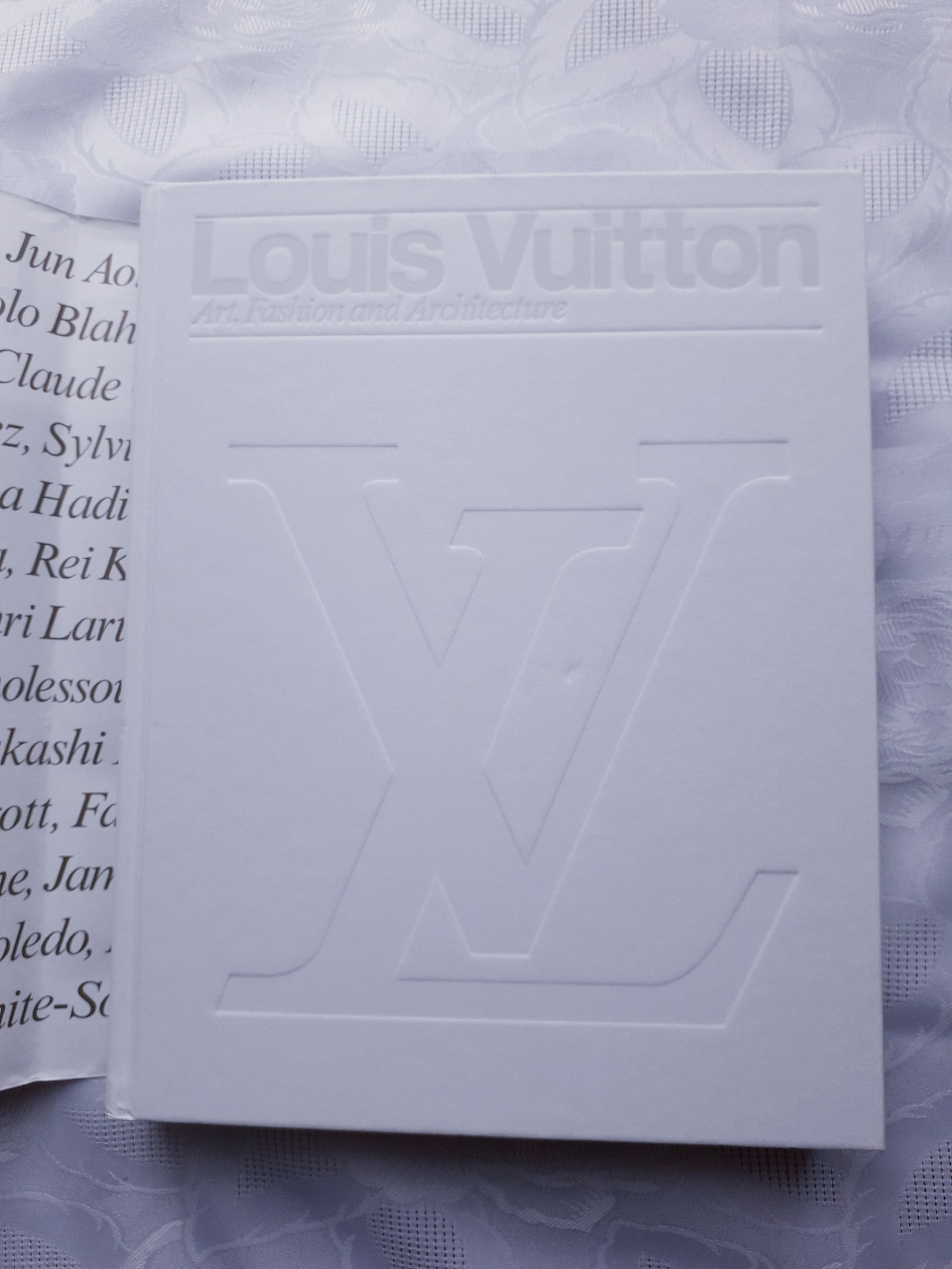 Louis Vuitton Art , Fashion and Architecture | FINN-torget