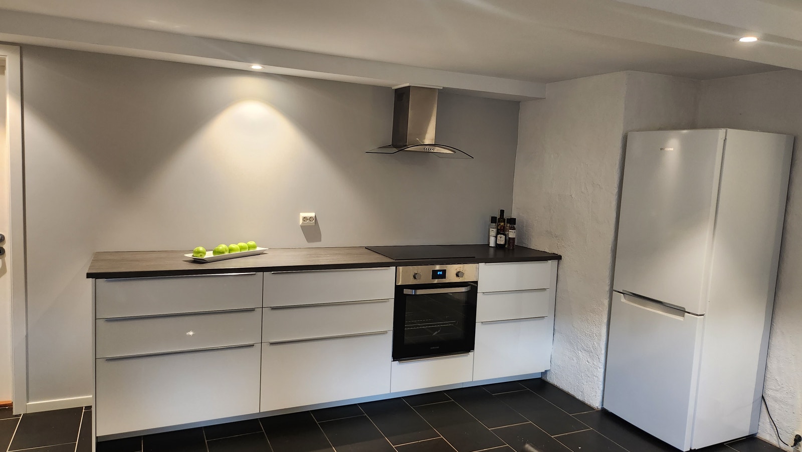 Kjøkken del i stue Galleribilde