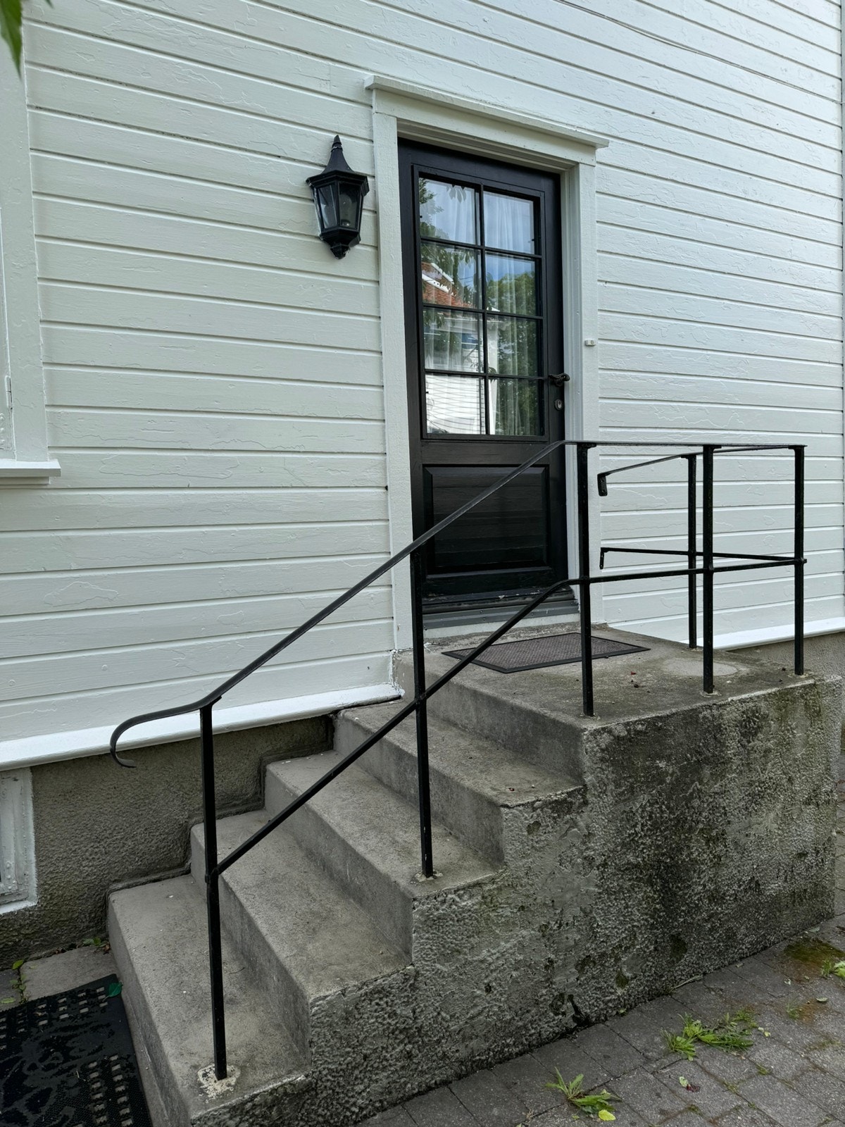 Egen inngang på hjørnet av huset Galleribilde