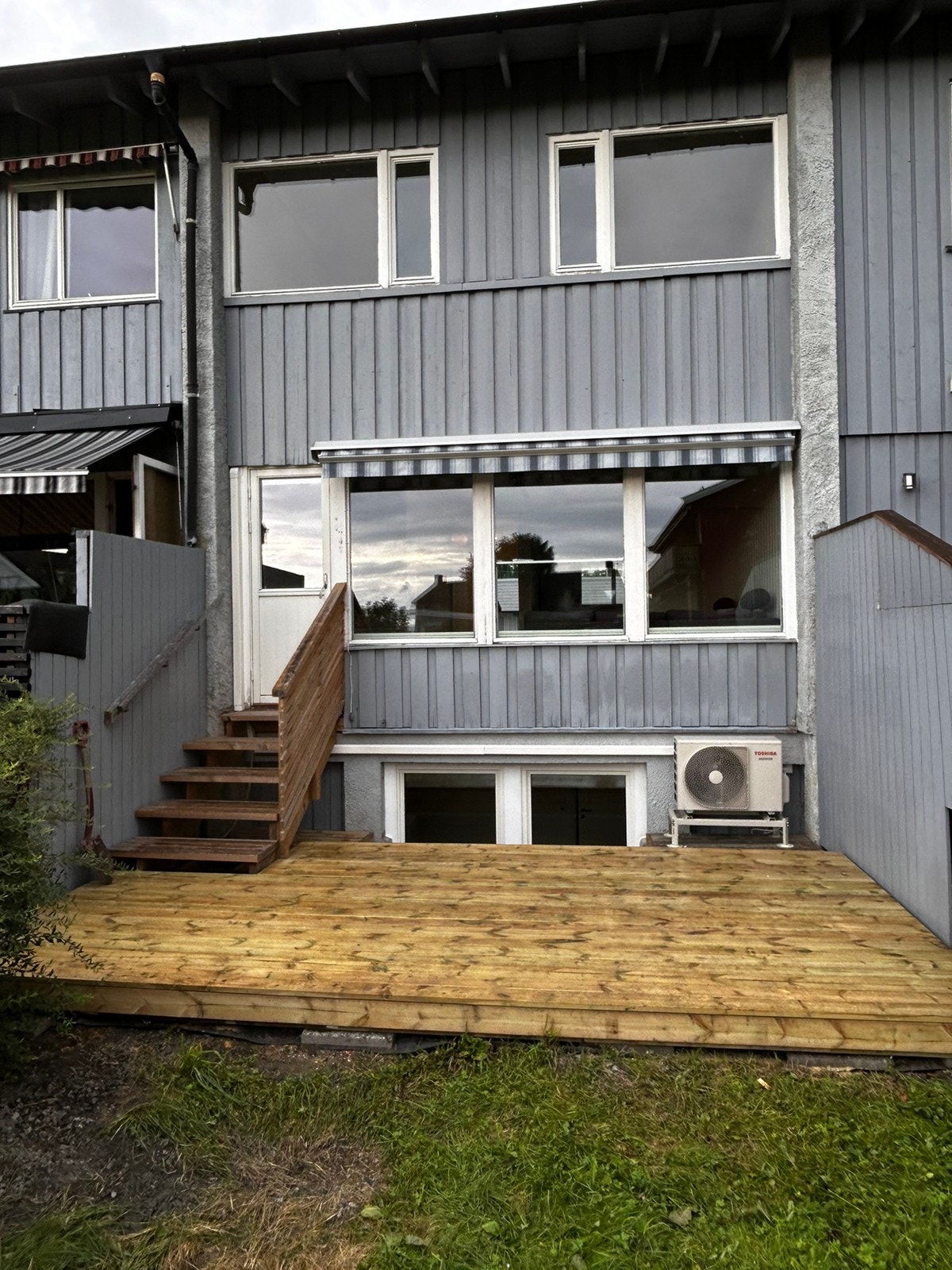 Uteplass med gode solforhold på ettermiddag/kveld Galleribilde