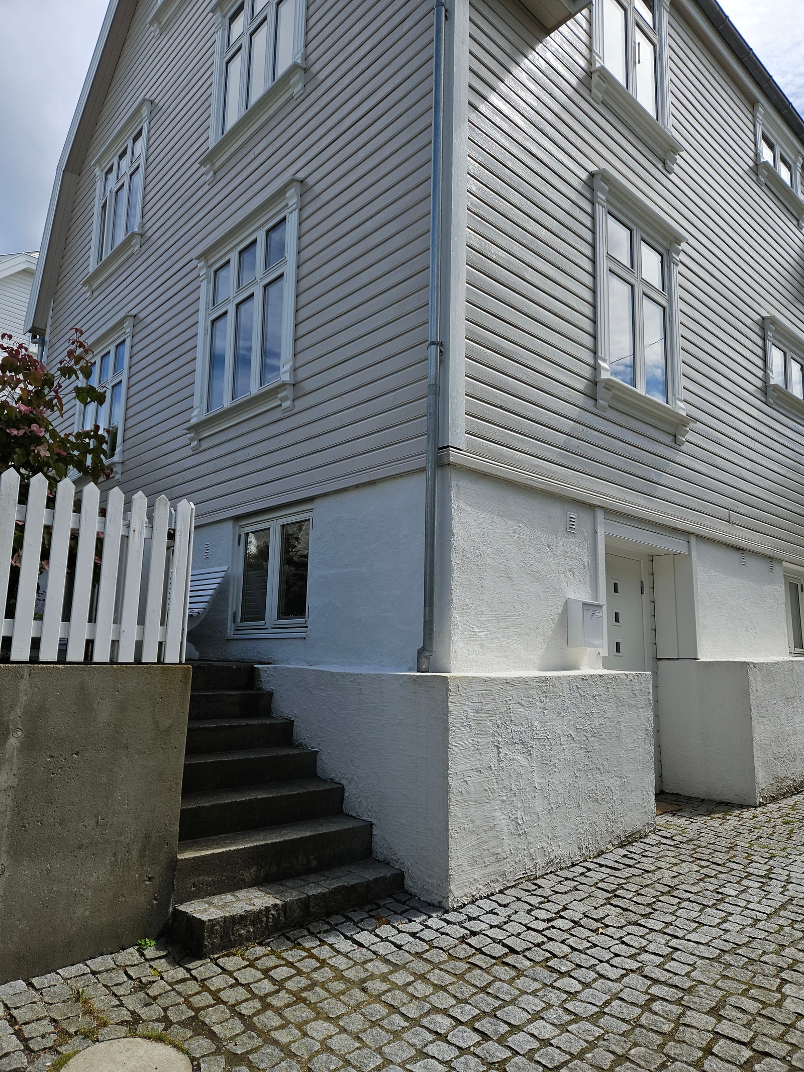 Egen inngang Galleribilde