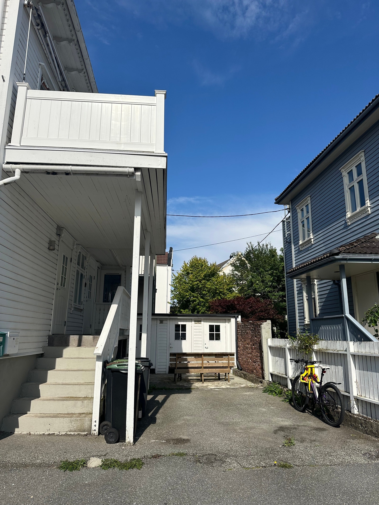 Parkeringsplass og utebod Galleribilde