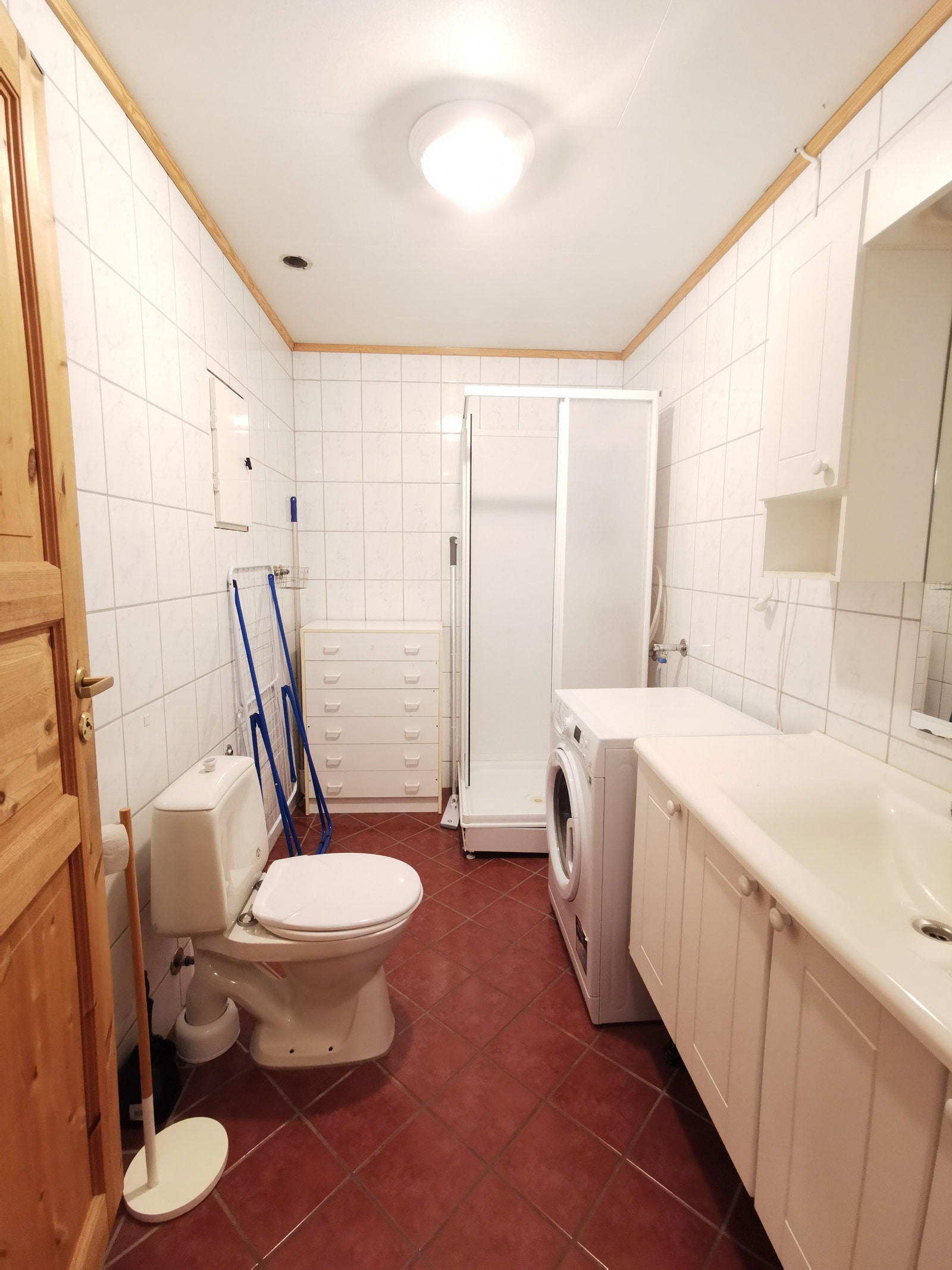 Bad 2 har dusjkabinett, wc og vask Galleribilde