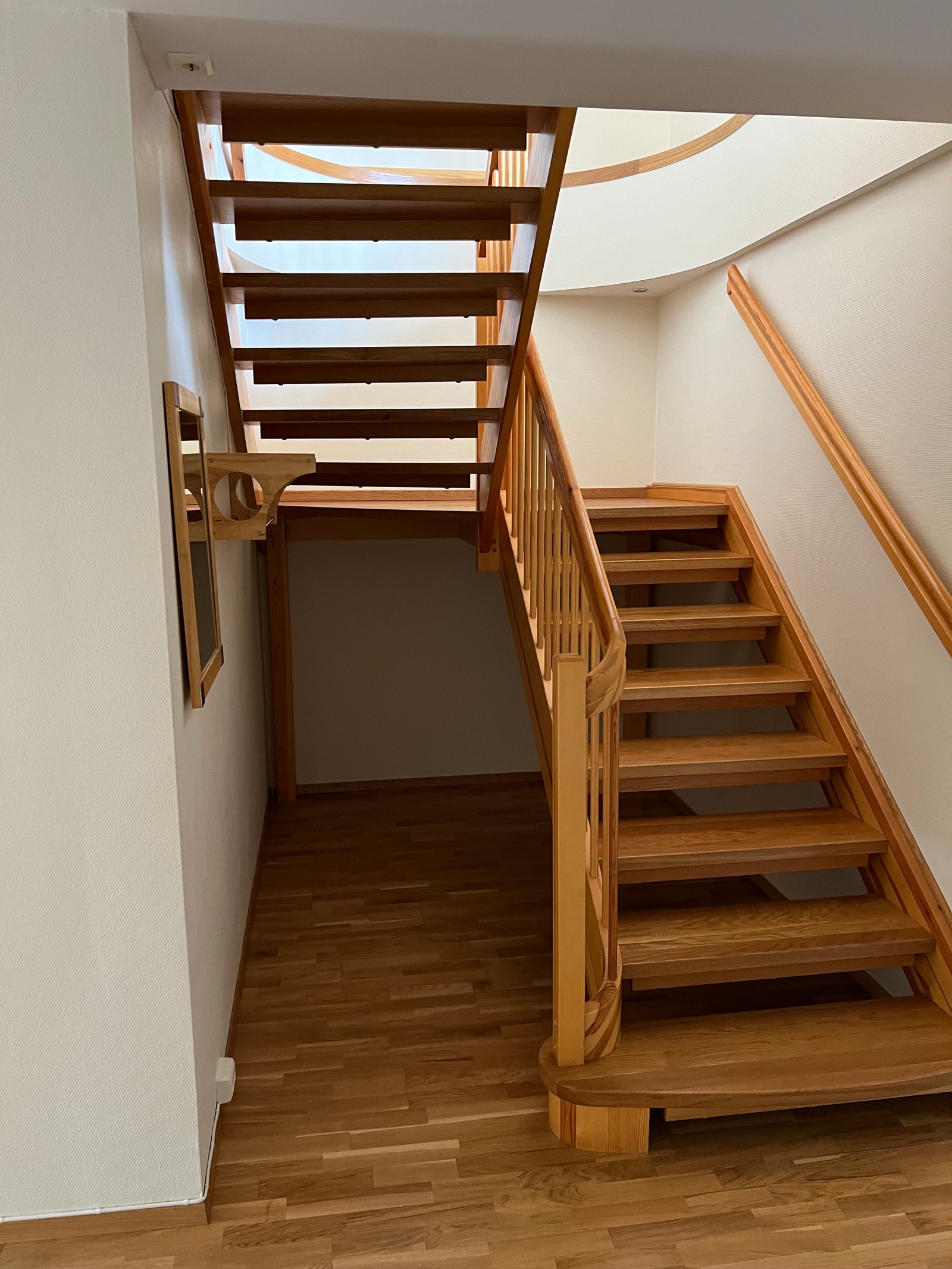 Trapp til stue/kjøkken Galleribilde