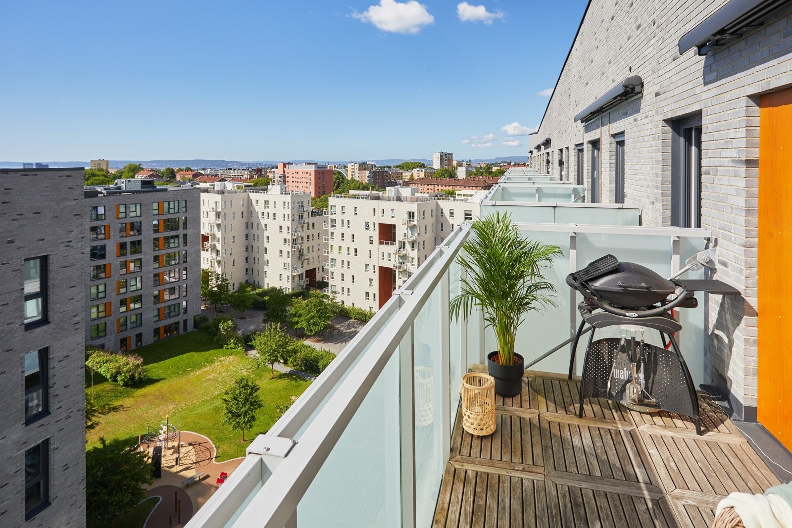 Dette er uten tvil en fin plass for lange og late sommerdager og -kvelder. Grill medfølger ikke. Galleribilde