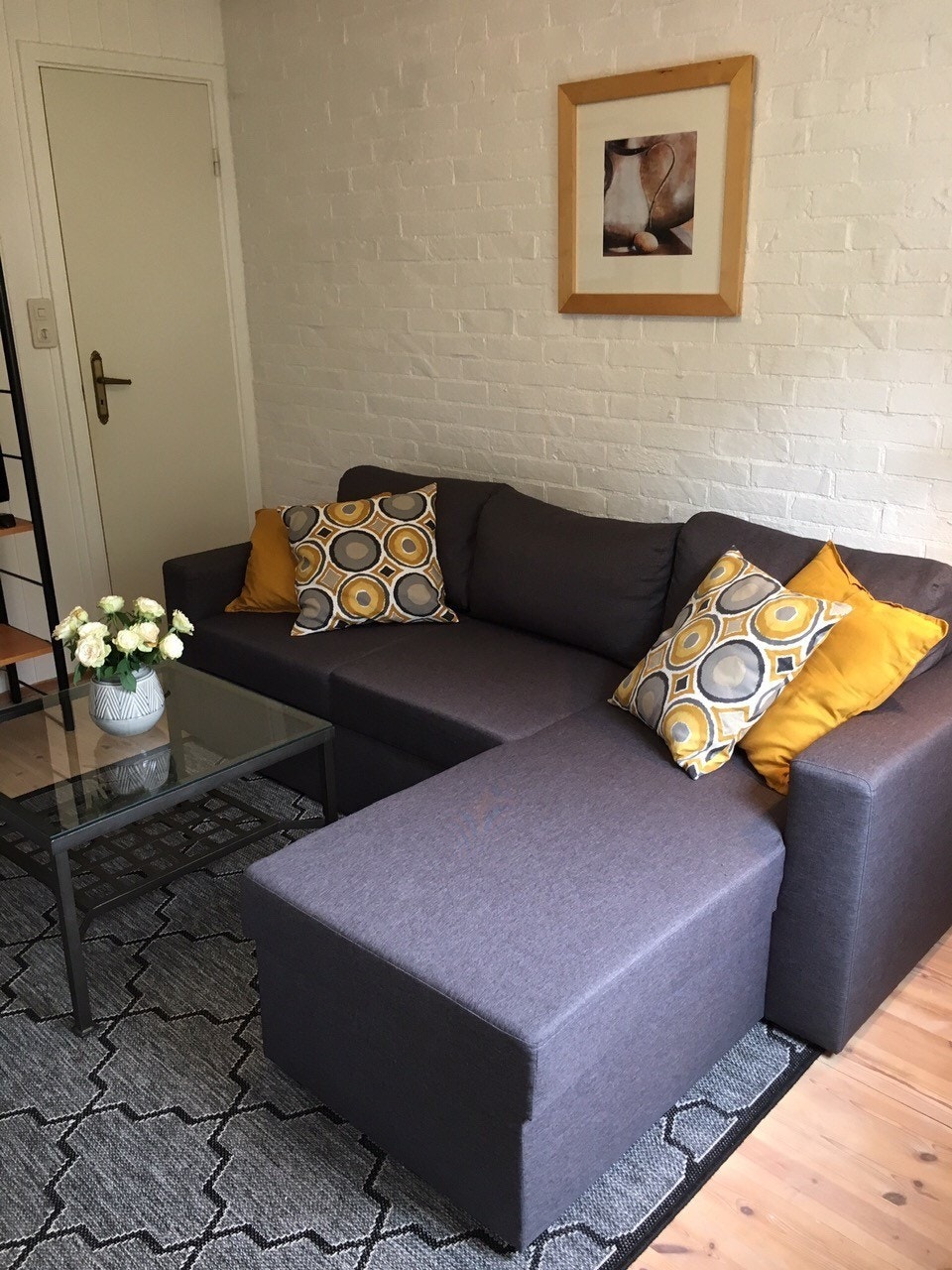 Stue med sovesofa Galleribilde