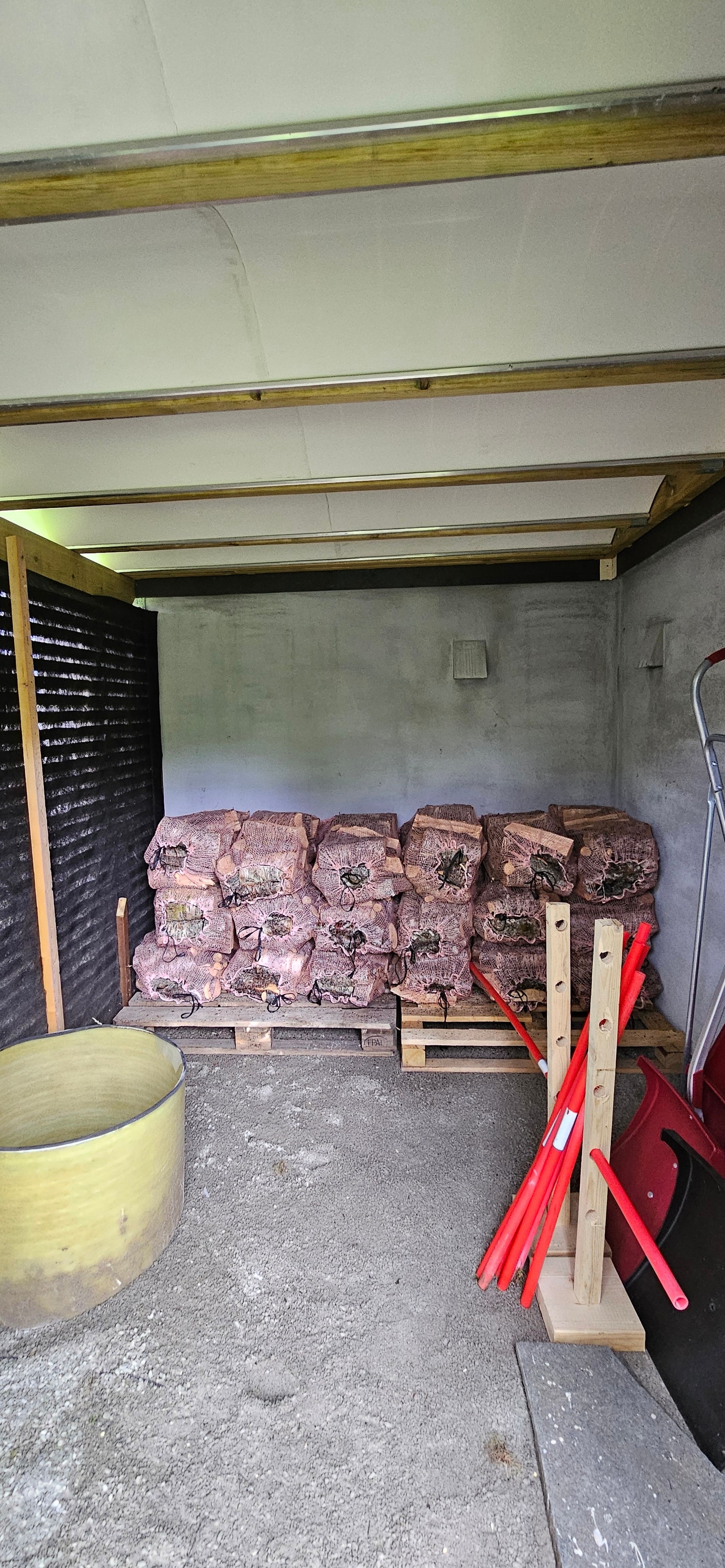 Under altan Galleribilde