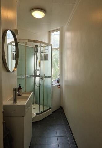 Baderom 2 har også dusj og vaskemaskin. Galleribilde