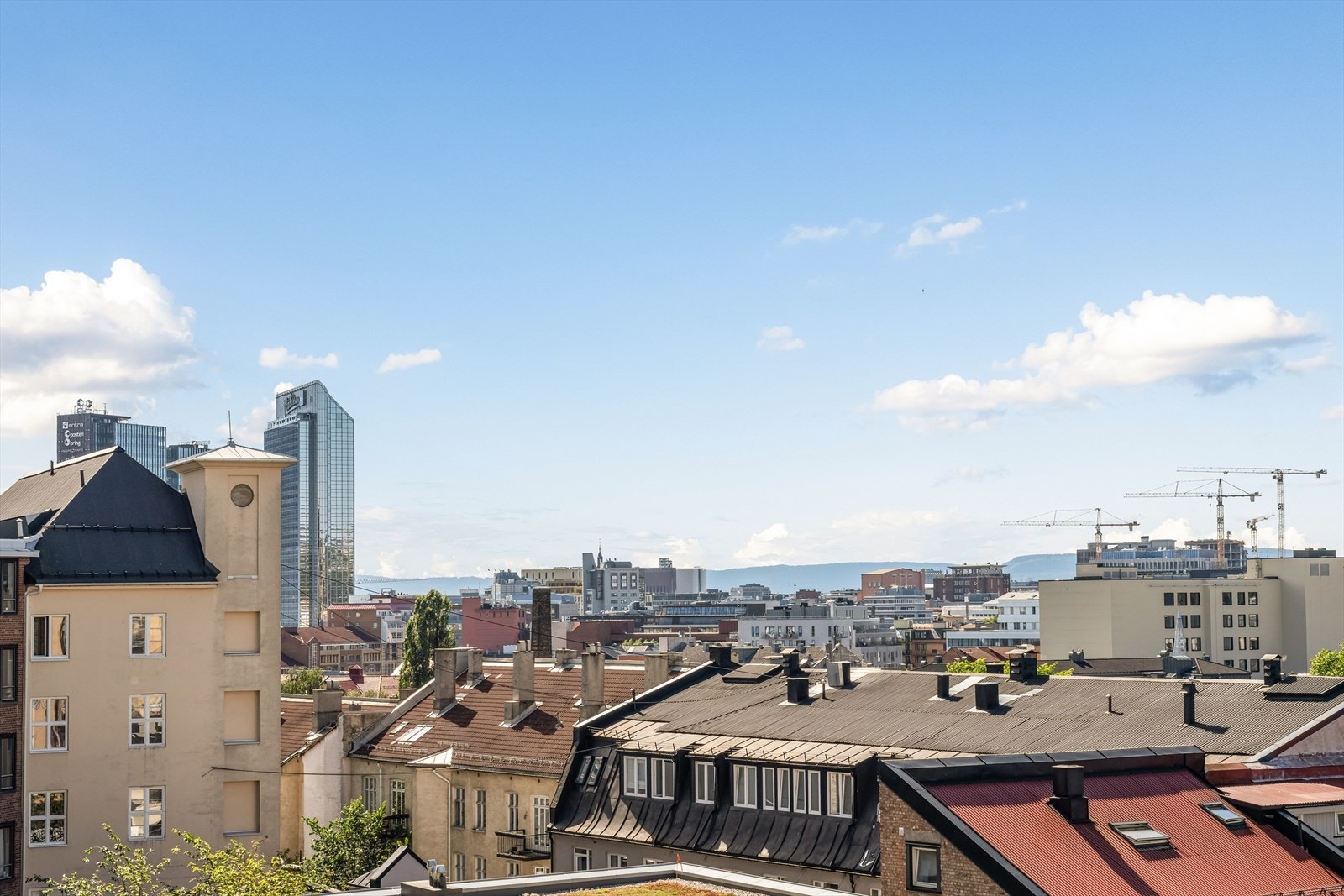 Flott utsikt over Oslo fra balkongen Galleribilde