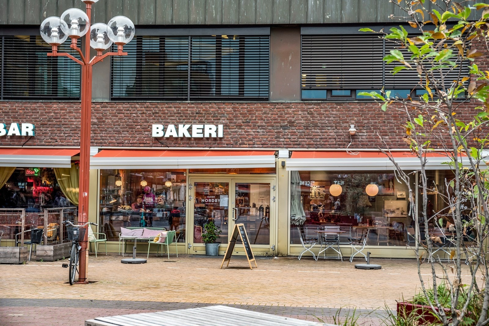 Leiligheten har en sentral beliggenhet i et populært boligområde. Gangavstand til Oslo sentrum og Bjørvika. Galleribilde
