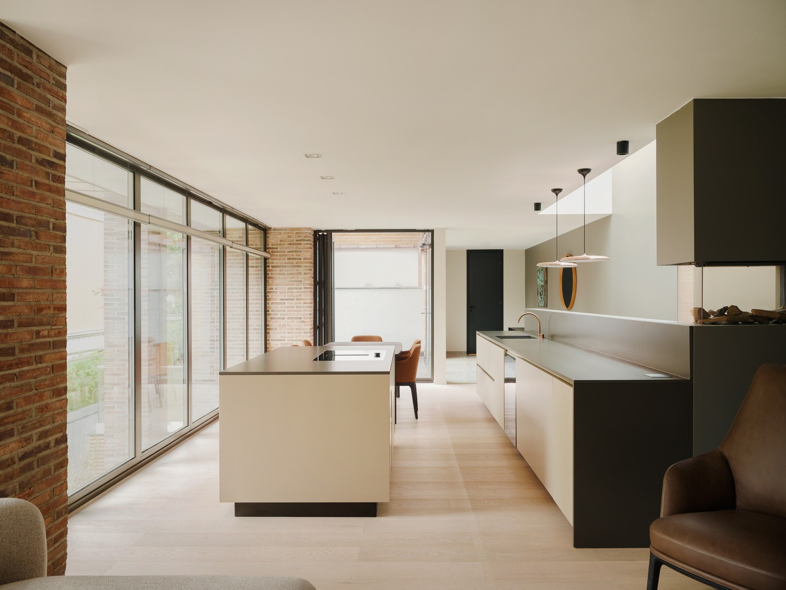 Her får du et lekkert kjøkken fra Poliform - en high end kjøkkenleverandør kjent for kvalitet og design. Galleribilde