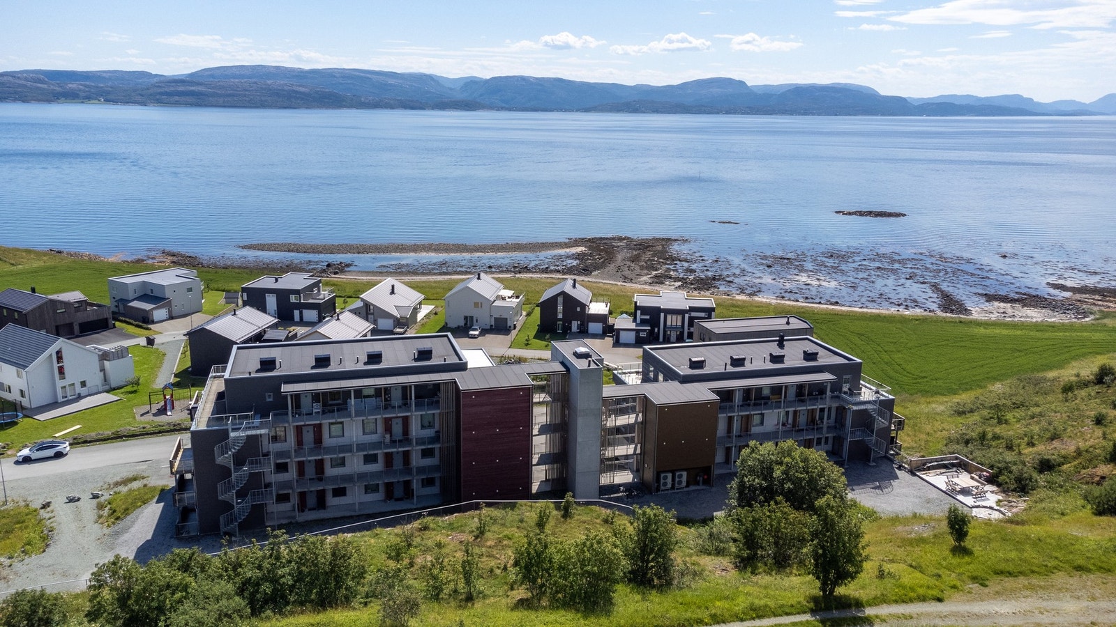 Fra eiendommen er det gangavstand til Brekstad Sentrum Galleribilde