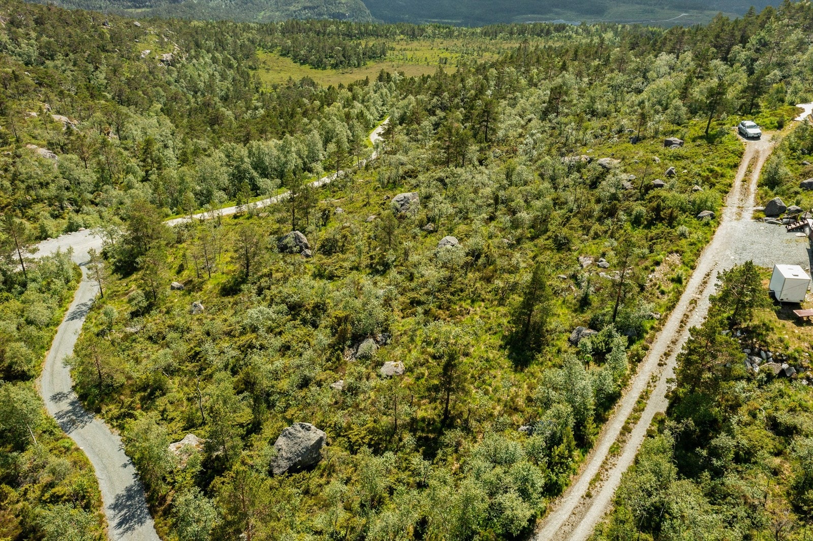 Bør sees for korrekt inntrykk! Visning ved selvsyn eller etter avtale med megler. Velkommen! Galleribilde