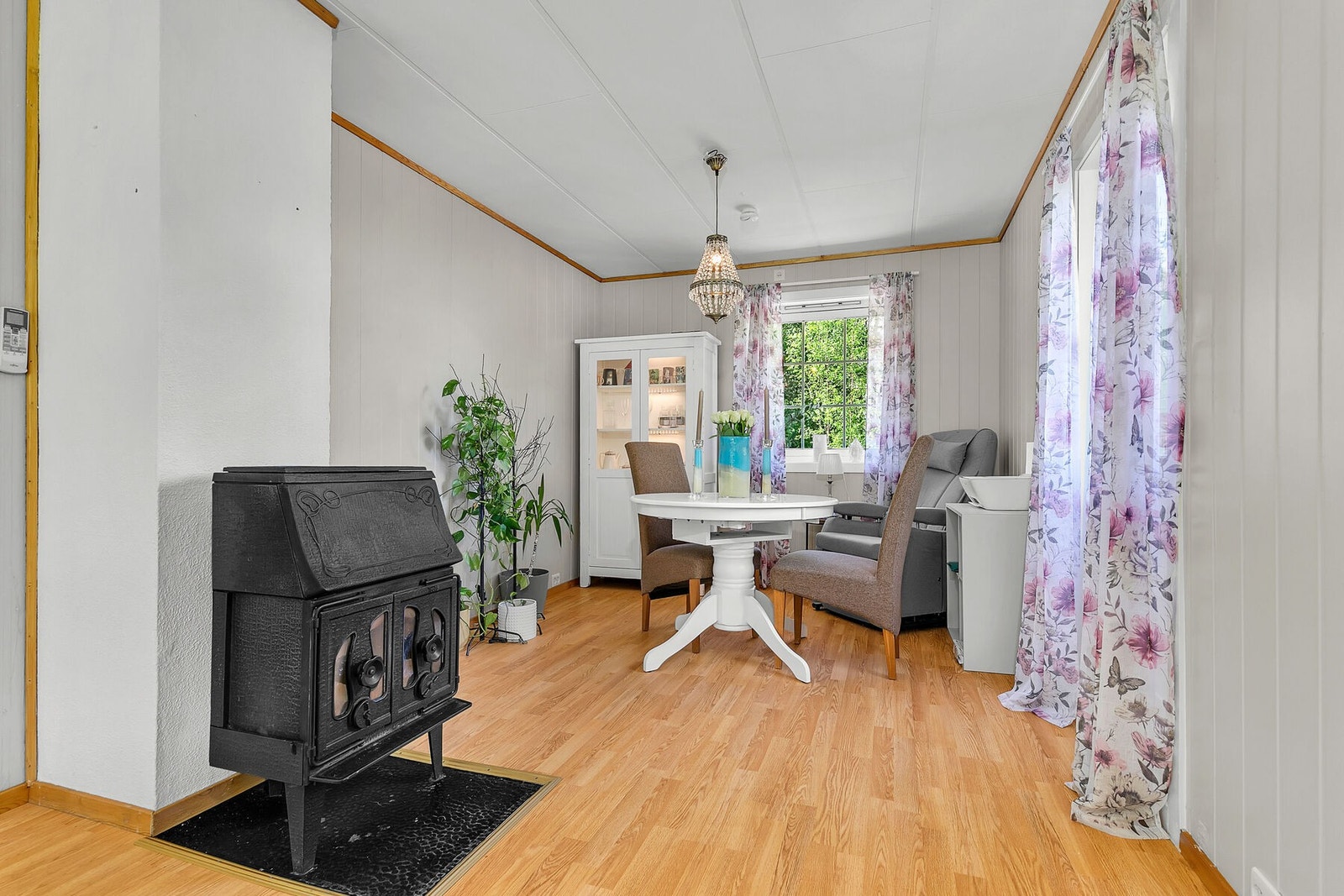 Utgang til veranda fra stue Galleribilde