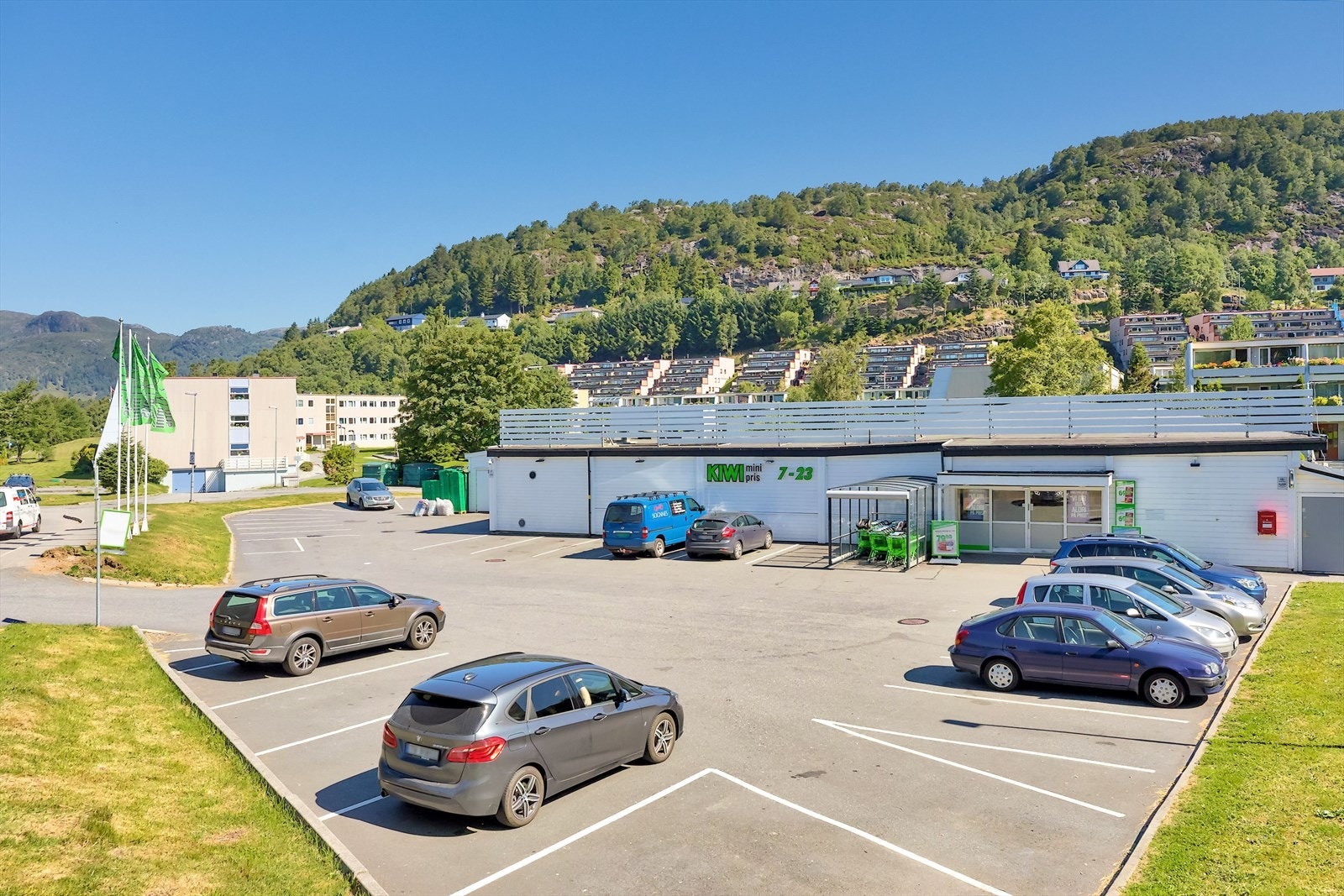 Kort vei til Kiwi Nyborg som ligger lokalt i samme borettslag Galleribilde