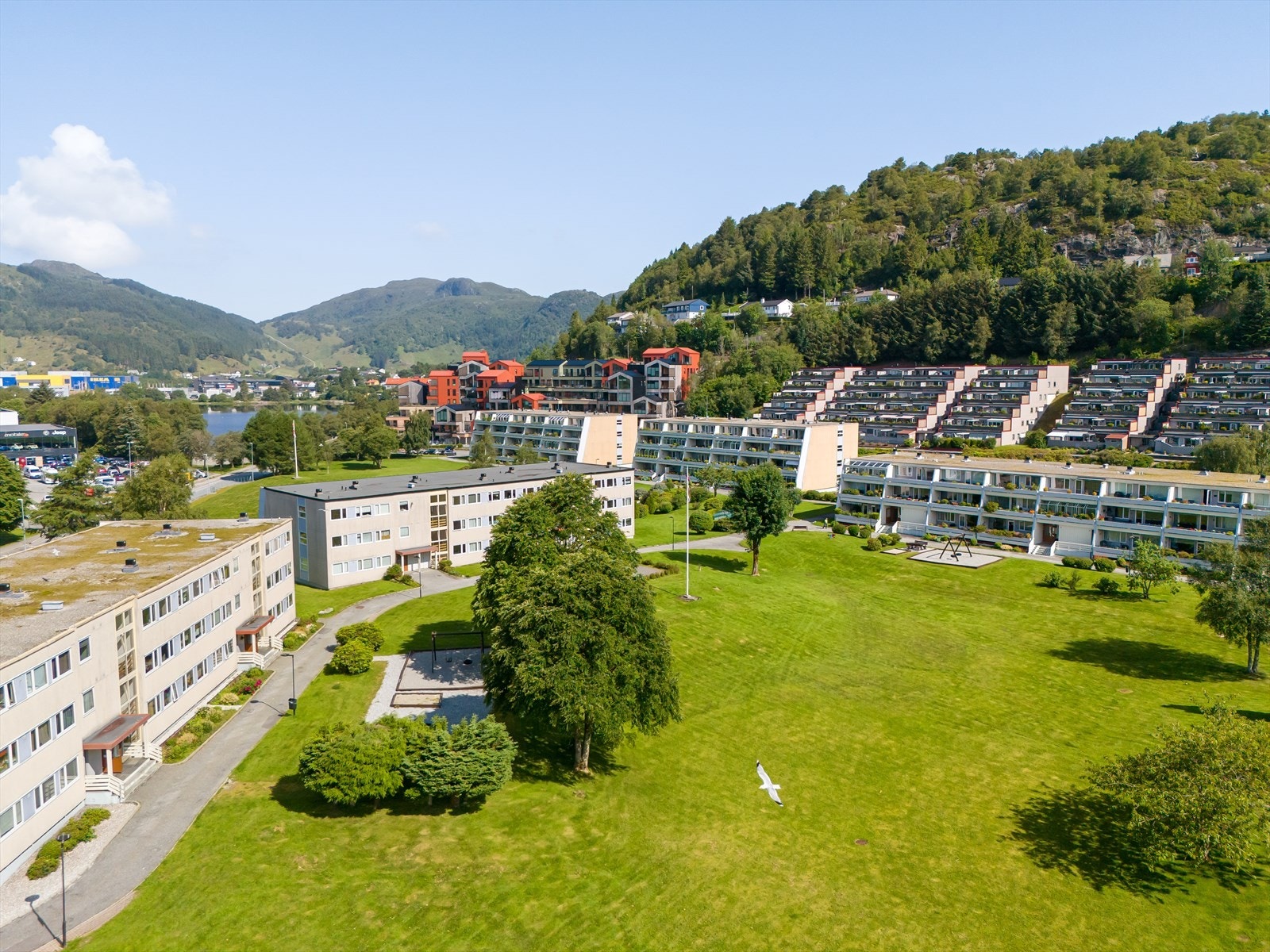 Presentasjon av Liakroken 8 i Liflaten borettslag - av Morten Haugervåg v/ Eiendomsmegler Vest Åsane Galleribilde