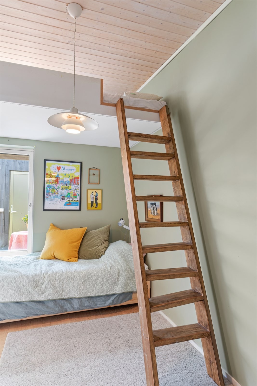 Soverommet fungerer perfekt som et lekerom, barnerom eller kontor. Galleribilde