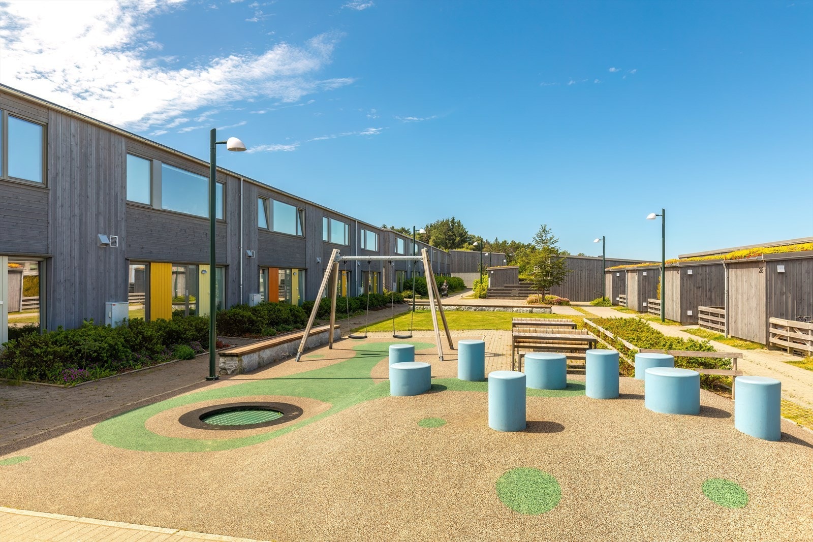 Det er flere lekeplasser i nærområdet. Galleribilde