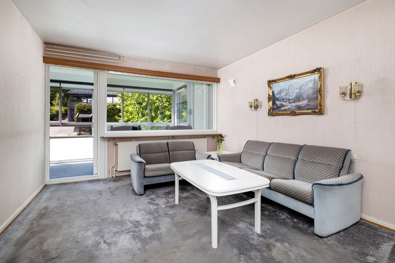 Borettslaget har skiftet vinduer og balkongdører Galleribilde