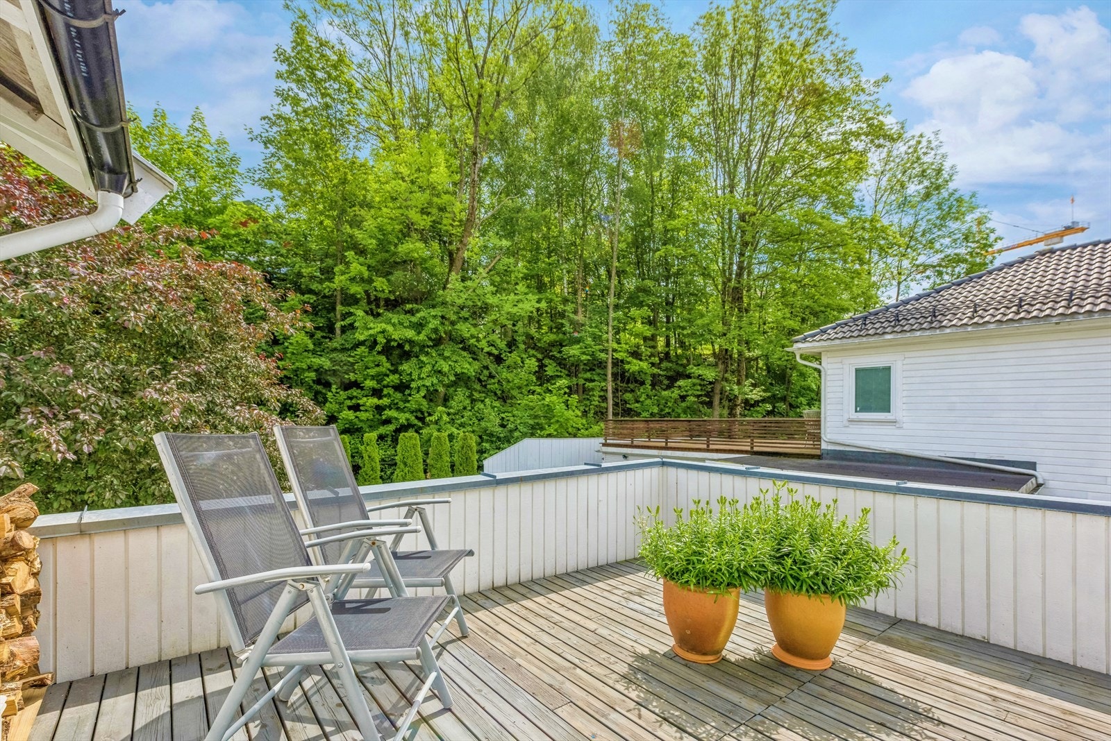 Fra hovedsoverommet er det utgang til romslig og solrik altan på ca. 14 m² Galleribilde