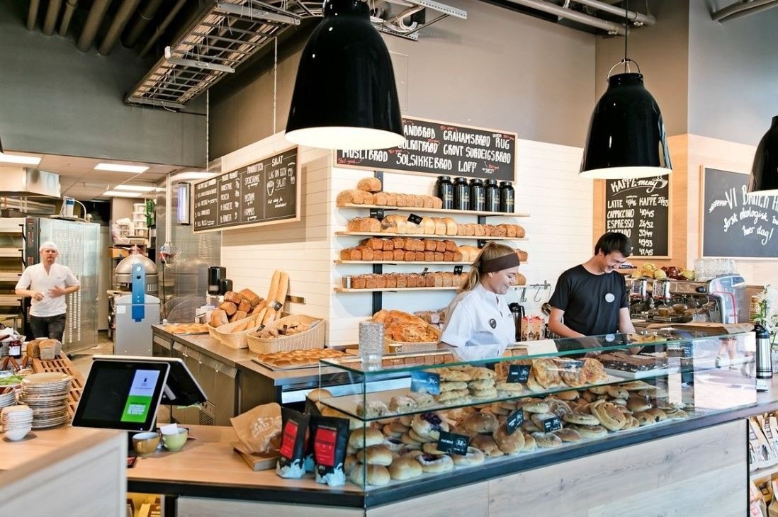 Godt Brød ligger inne på Bekkestua senteret og serverer nydelig økologisk bakst, og er en av flere koselige kafeerbakerier på Bekkestua Galleribilde