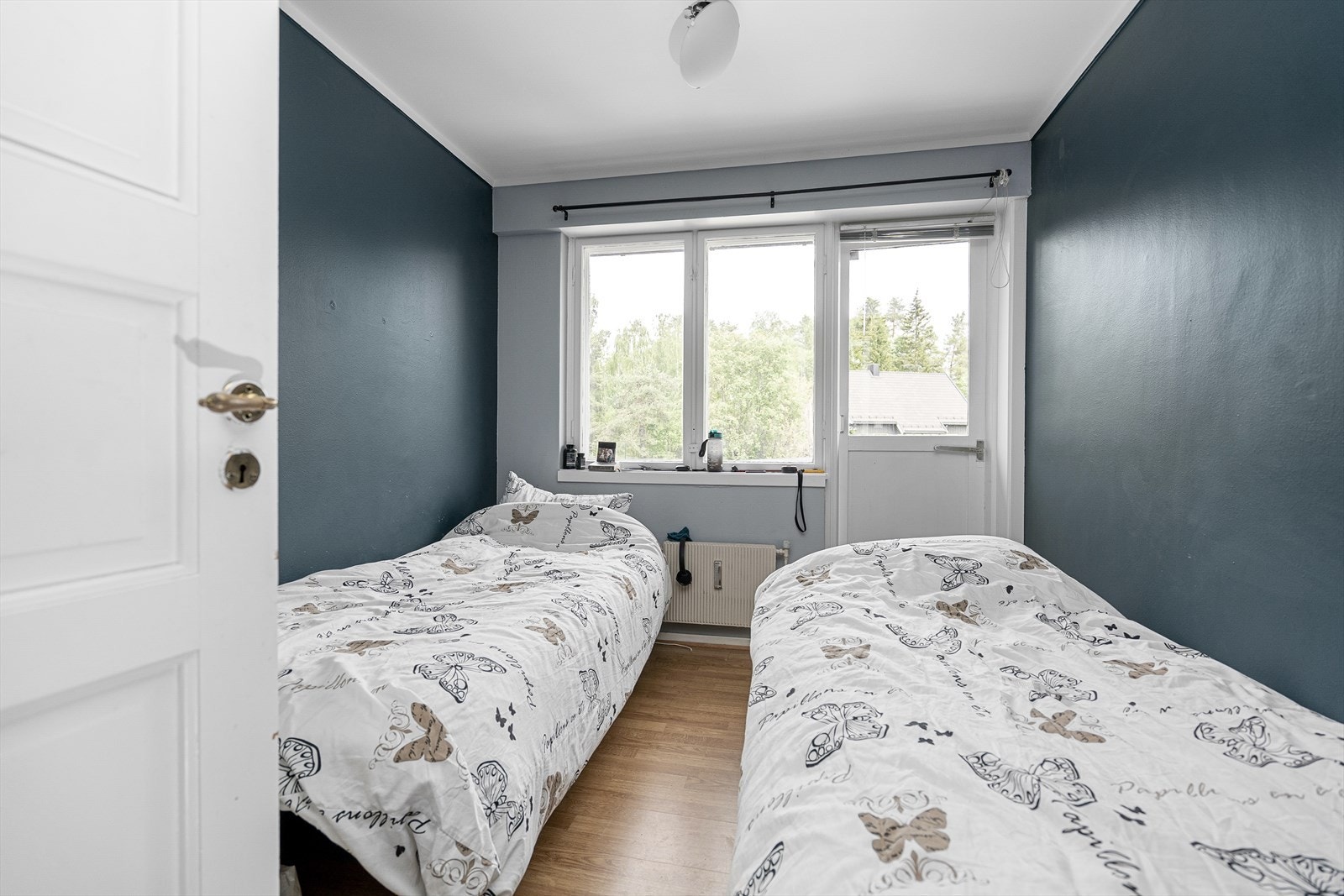 Soverom 2 har utgang til felles balkong på 13m². Galleribilde