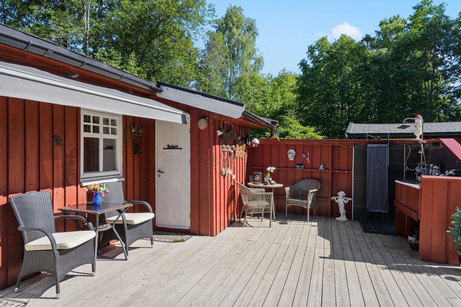 Toalettrom med egen inngang Galleribilde