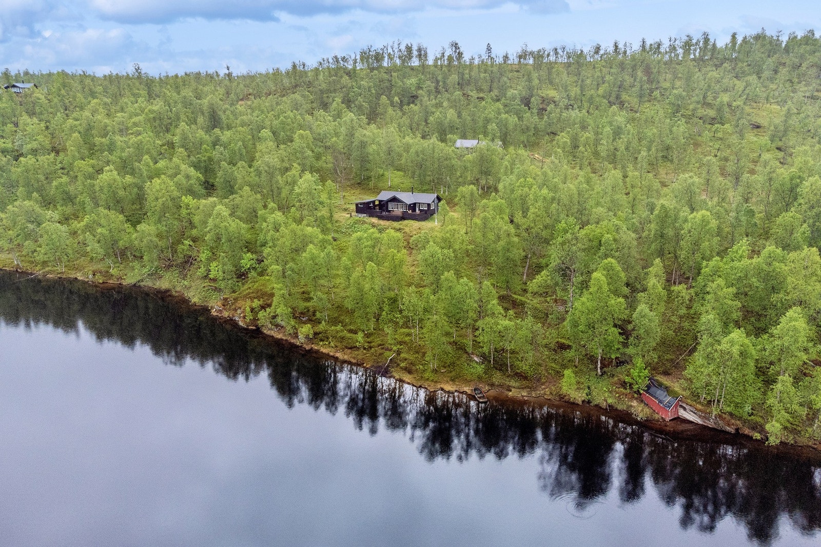 Velkommen til Jarbruvatnet 80 - Presentert av Eiendomsmegler1 Nord-Norge Galleribilde