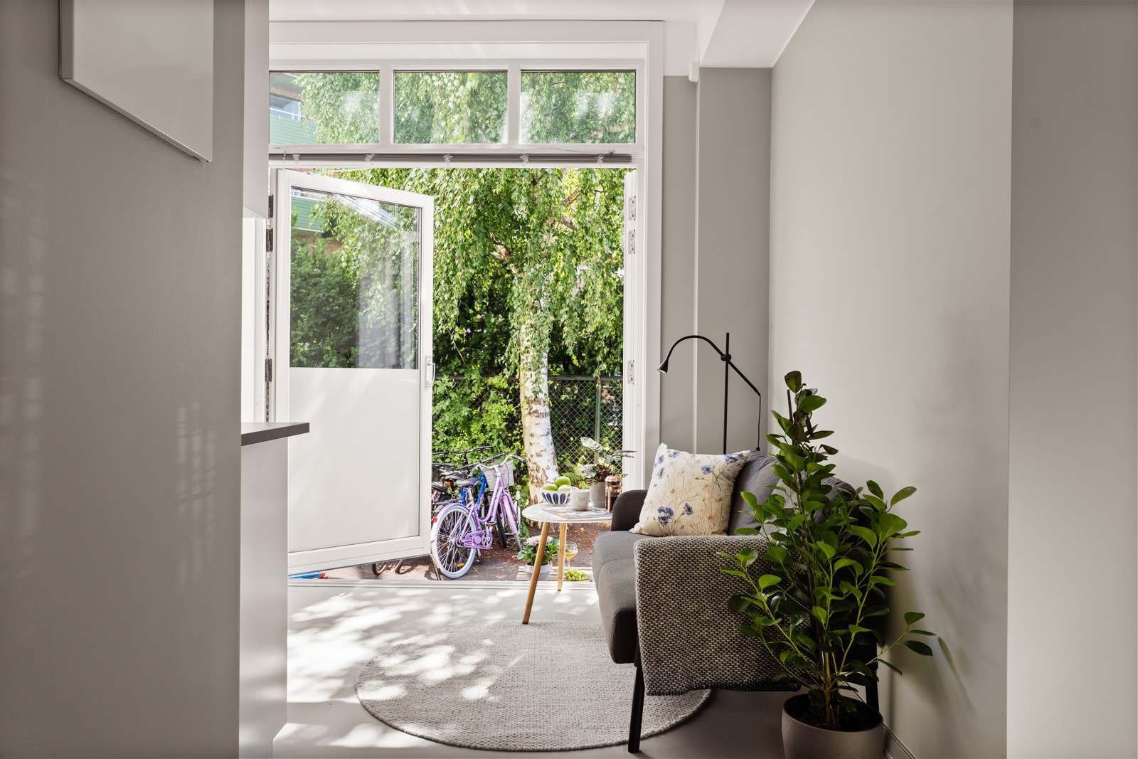Velkommen inn. Her starter opplevelsen av en godt planlagt og funksjonell leilighet. Galleribilde