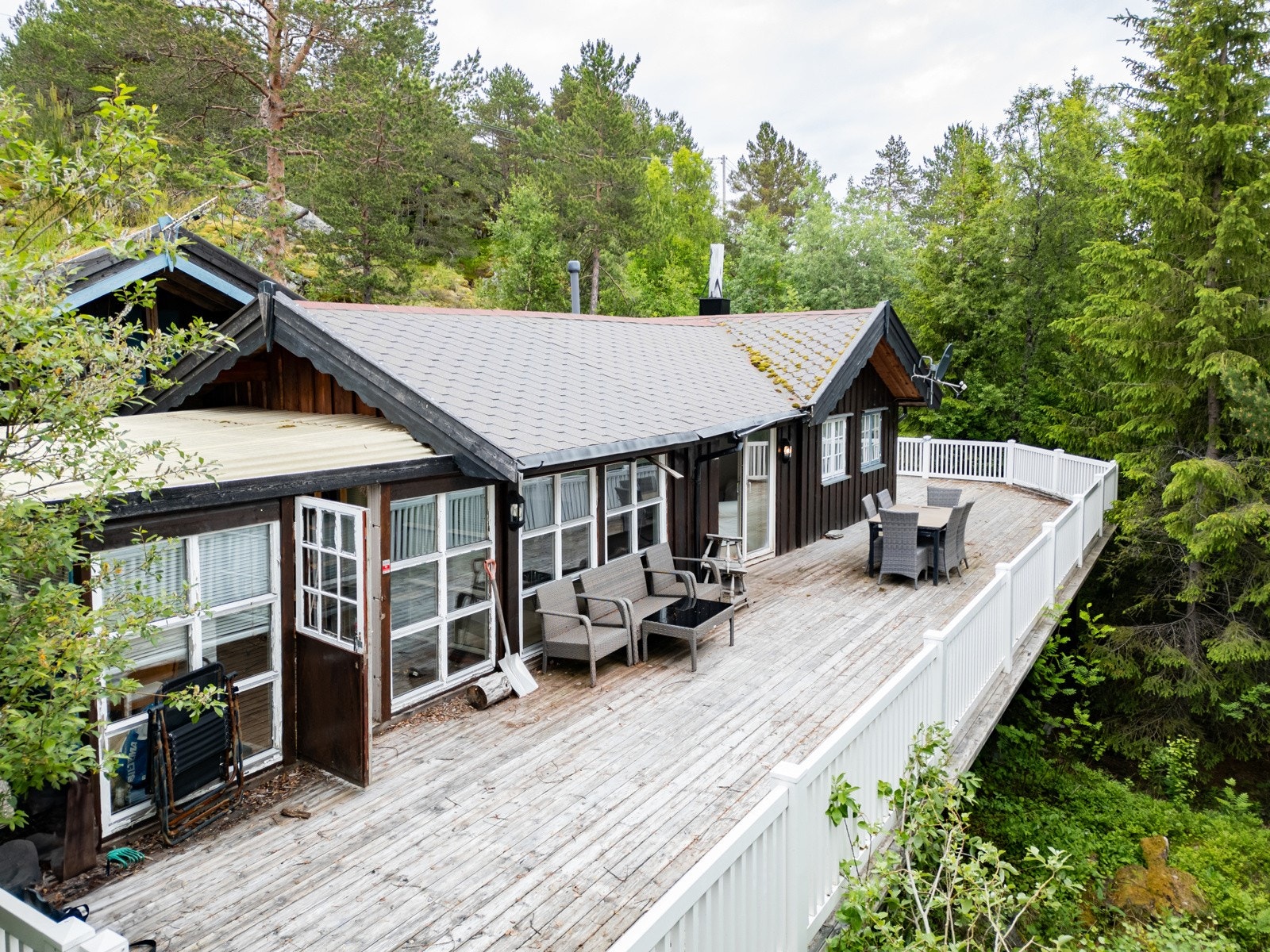 Velkommen til Valnesfjordveien 266 Galleribilde