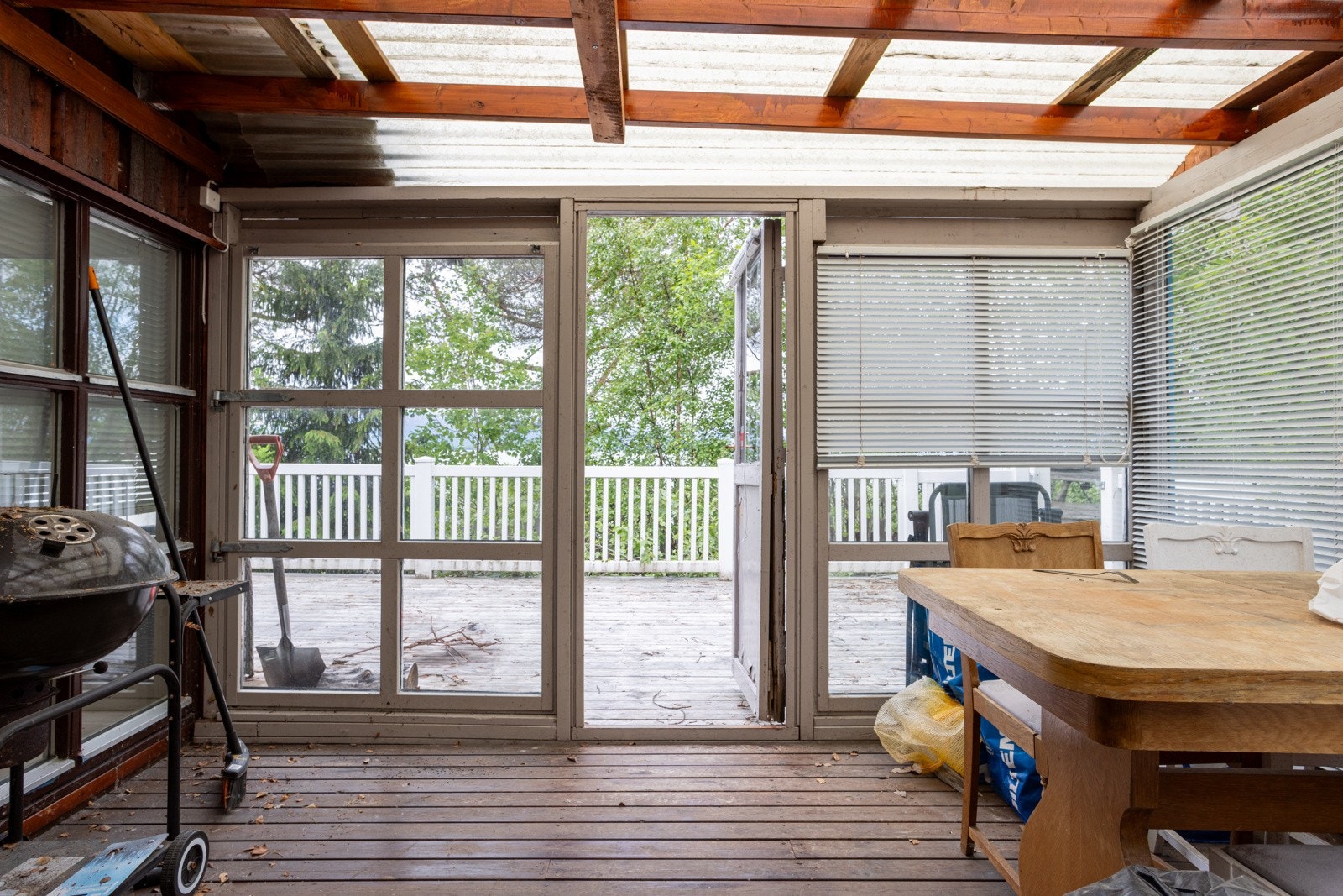 Innglasset rom - Adgang fra Balkong og Entré Galleribilde