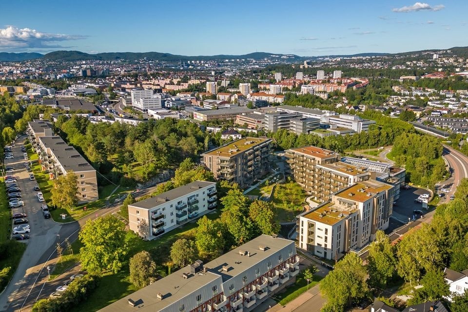 Sandstuveien 56 ligger flott til og har gode kollektivmuligheter Galleribilde