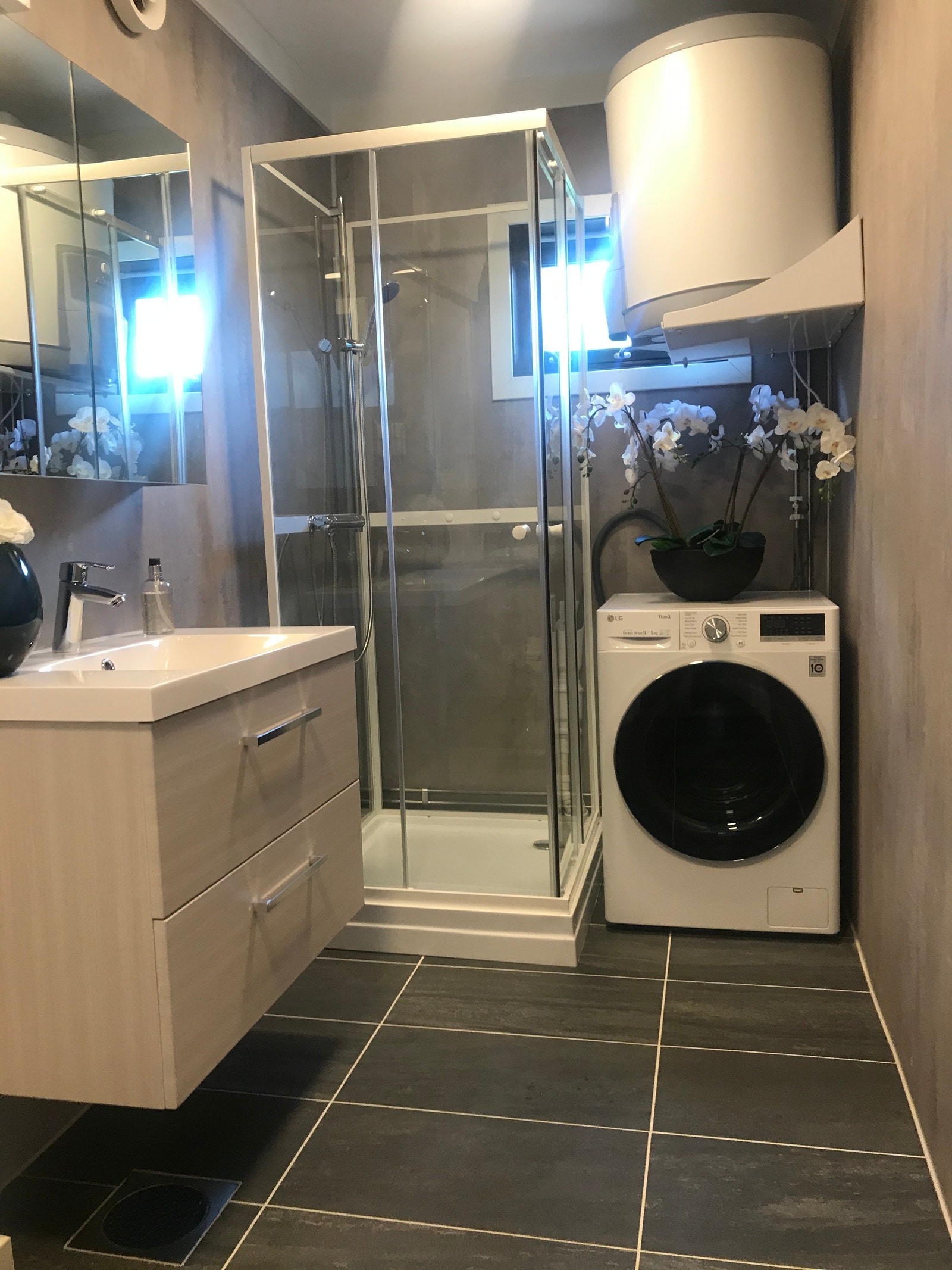 Velkommen til Blåsbortveien 2, 0873 Oslo, Nyere renovert leilighet med 4 soverom, nytt kjøkken, nytt bad med vask/tørk maskin, nytt elektrisk opplegg. Galleribilde