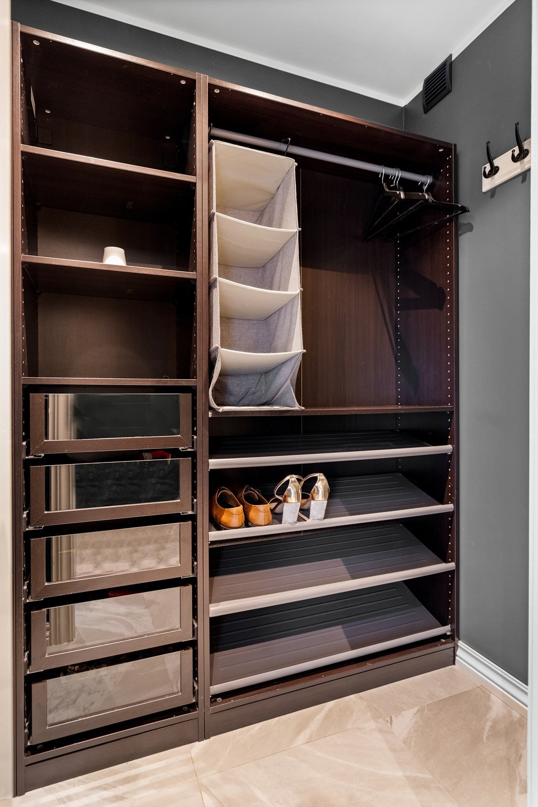 Bod/Walk-in-closet Galleribilde