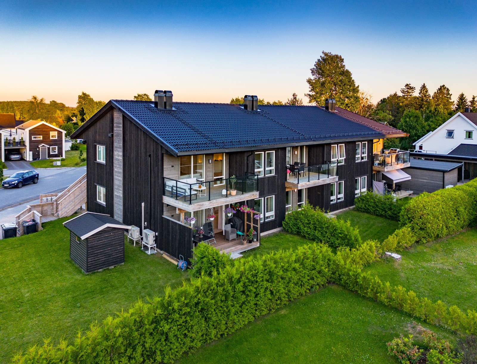 Meget god plassering med solforhold på sommer fra kl. 16-21 Galleribilde