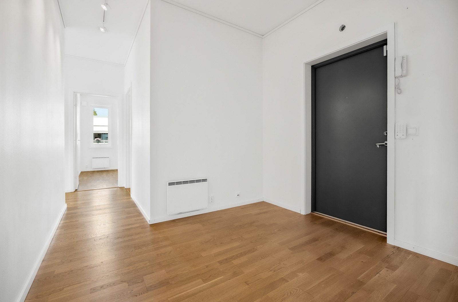 Entré. Galleribilde