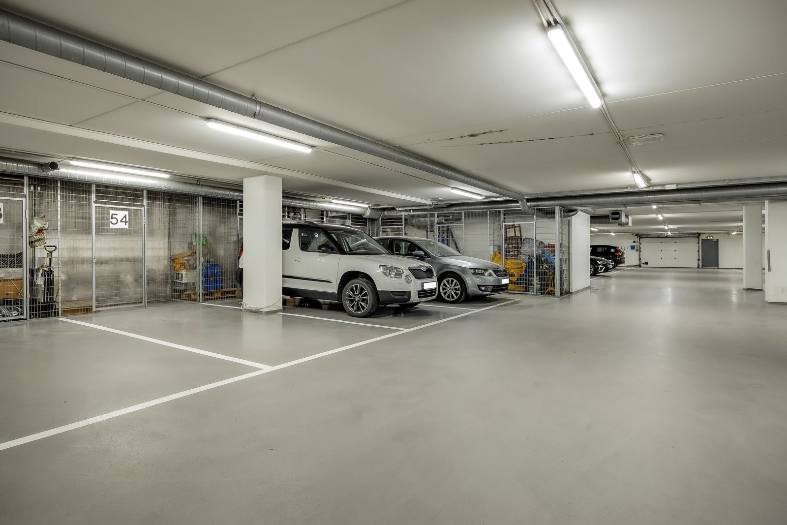 Felles garasjekjeller med parkering for 1 bil. Galleribilde