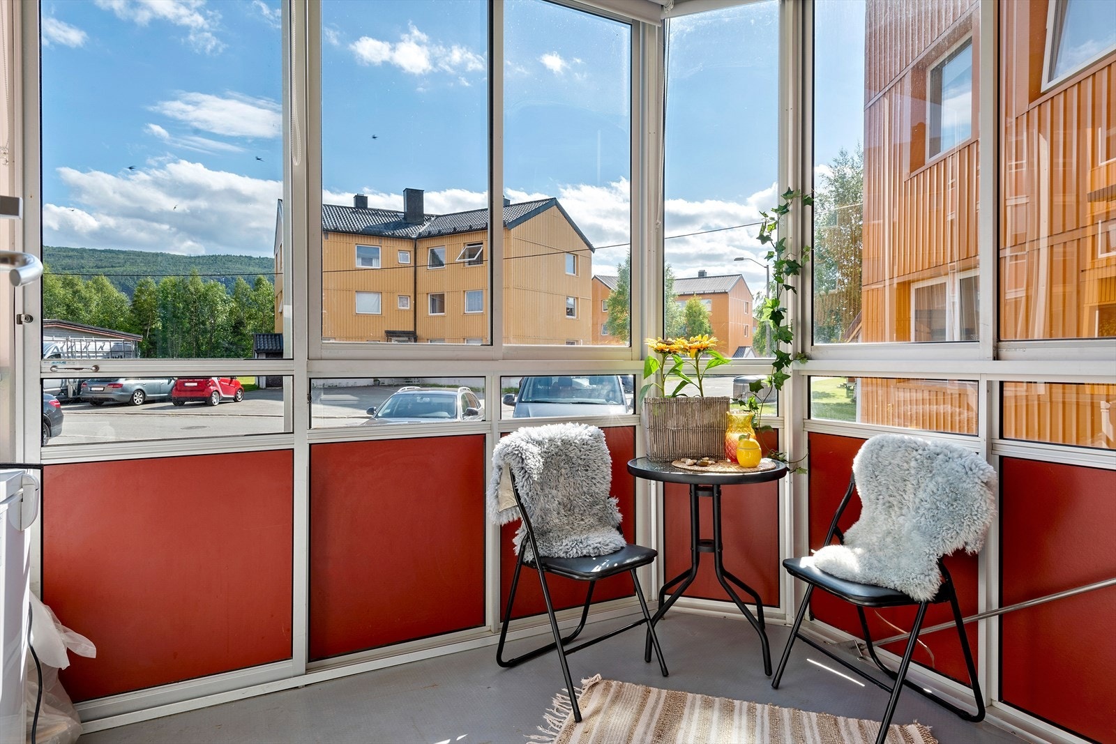 På balkongen har du plass til å møblere med koselig hagemøblement. Galleribilde