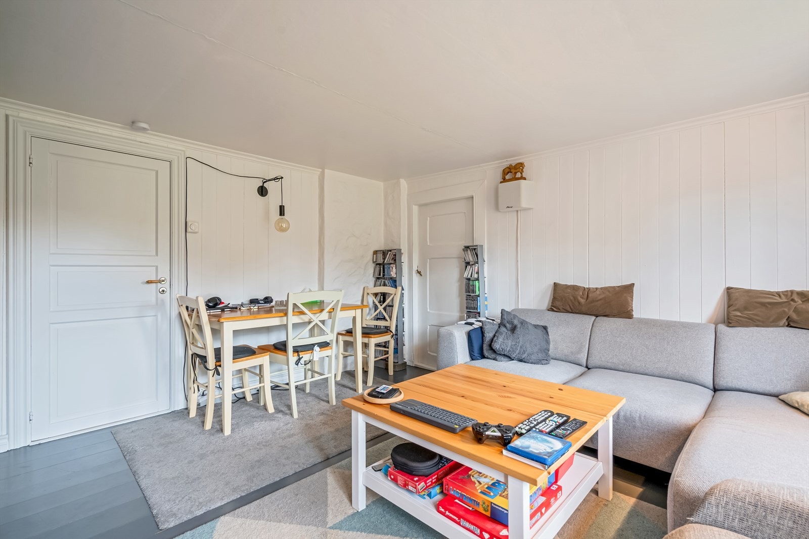 Fra stue med spiseplass i andre etasje Galleribilde