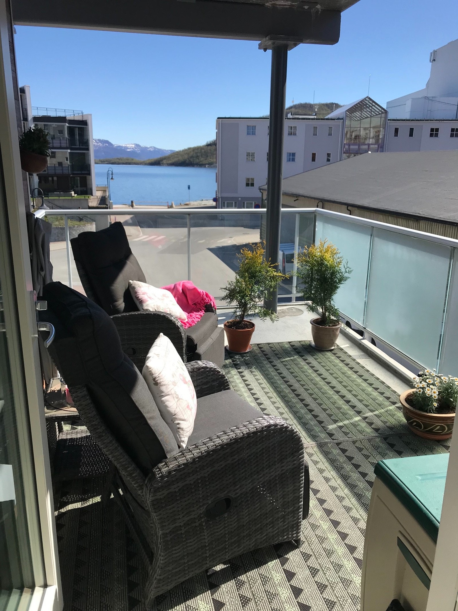 Balkong fra sommer. Privat bilde Galleribilde