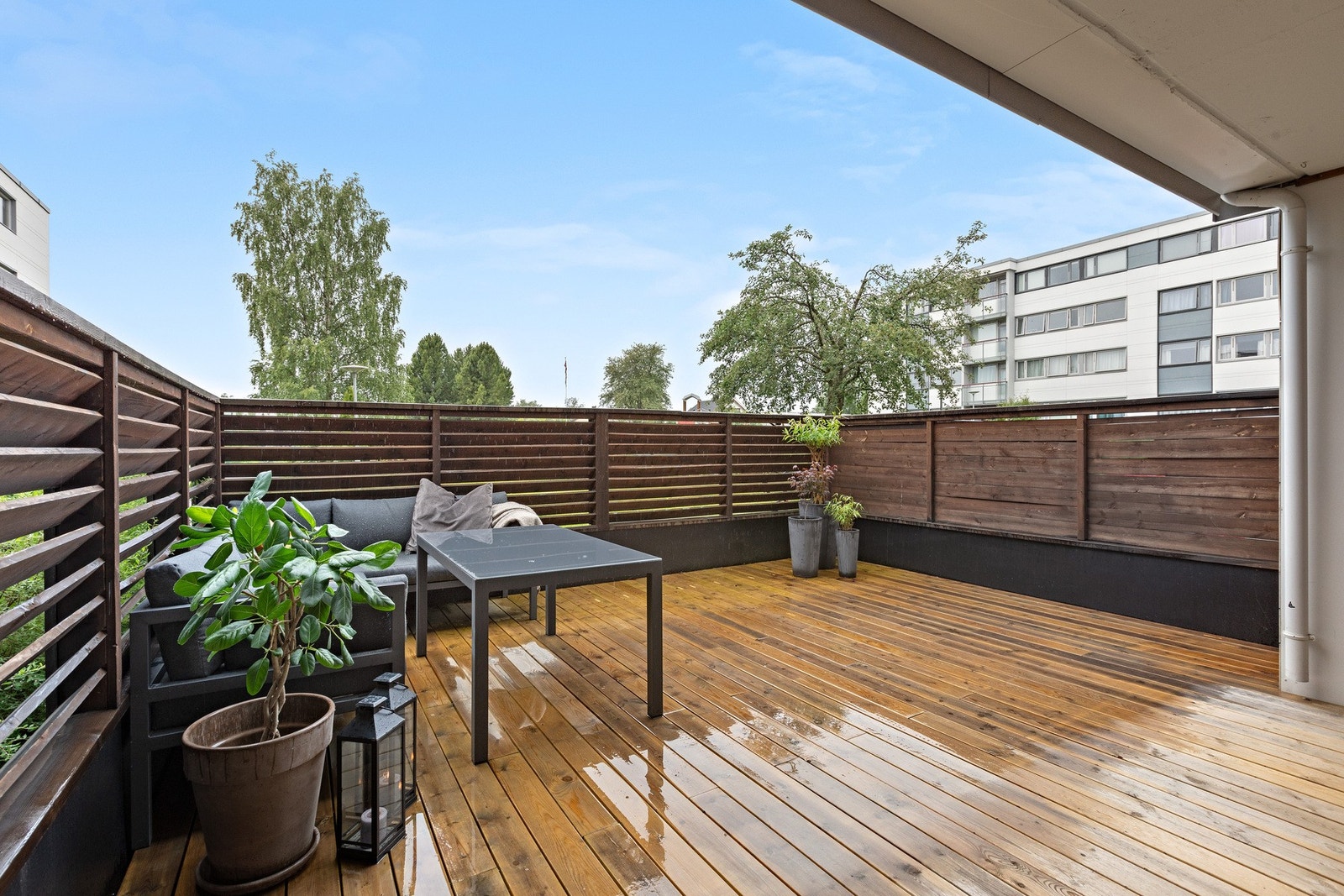 En sørvendt terrasse med gode solforhold. Galleribilde